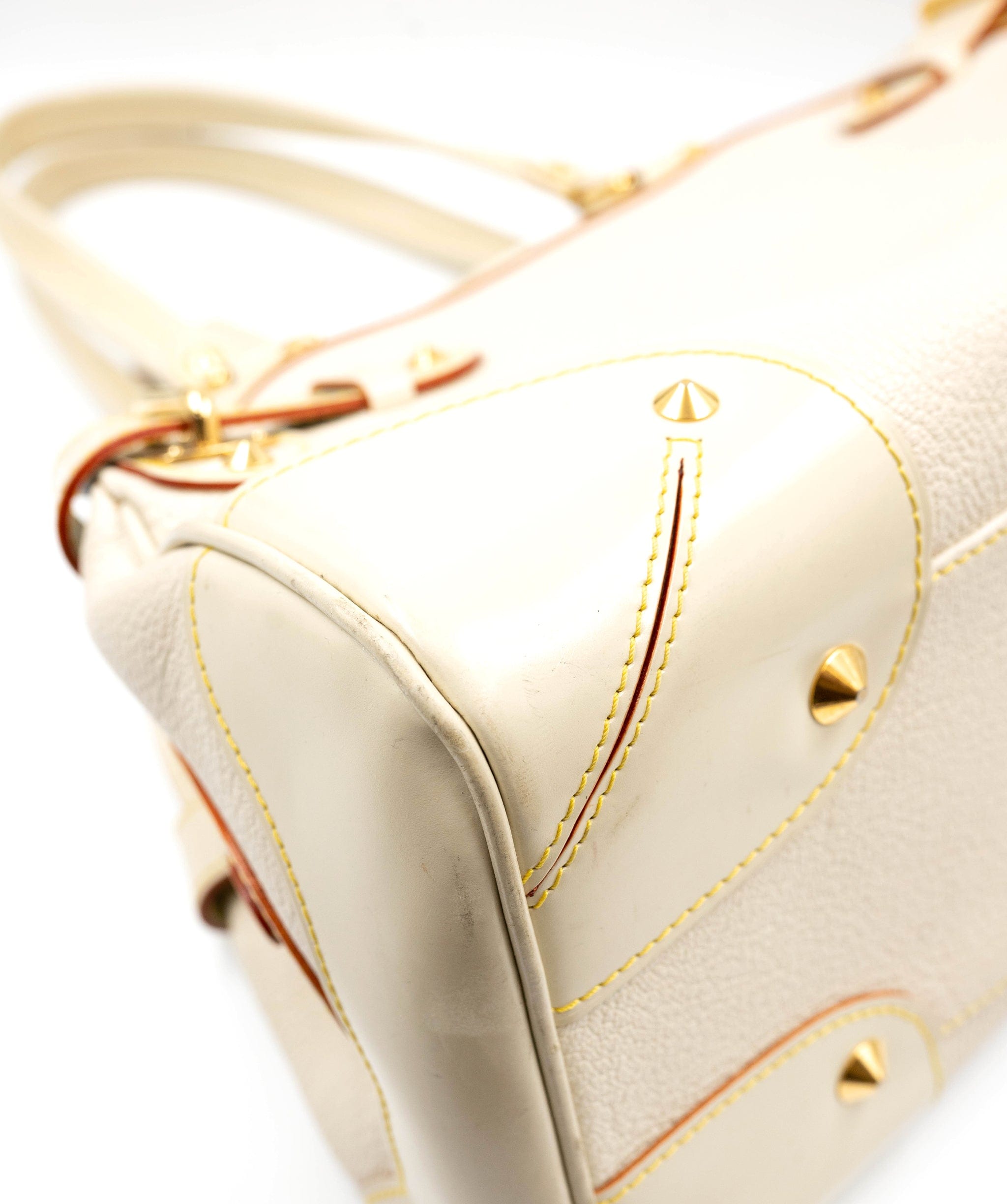 Louis Vuitton Louis Vuitton Cream Leather Top Handle Bag GHW - AGL1517