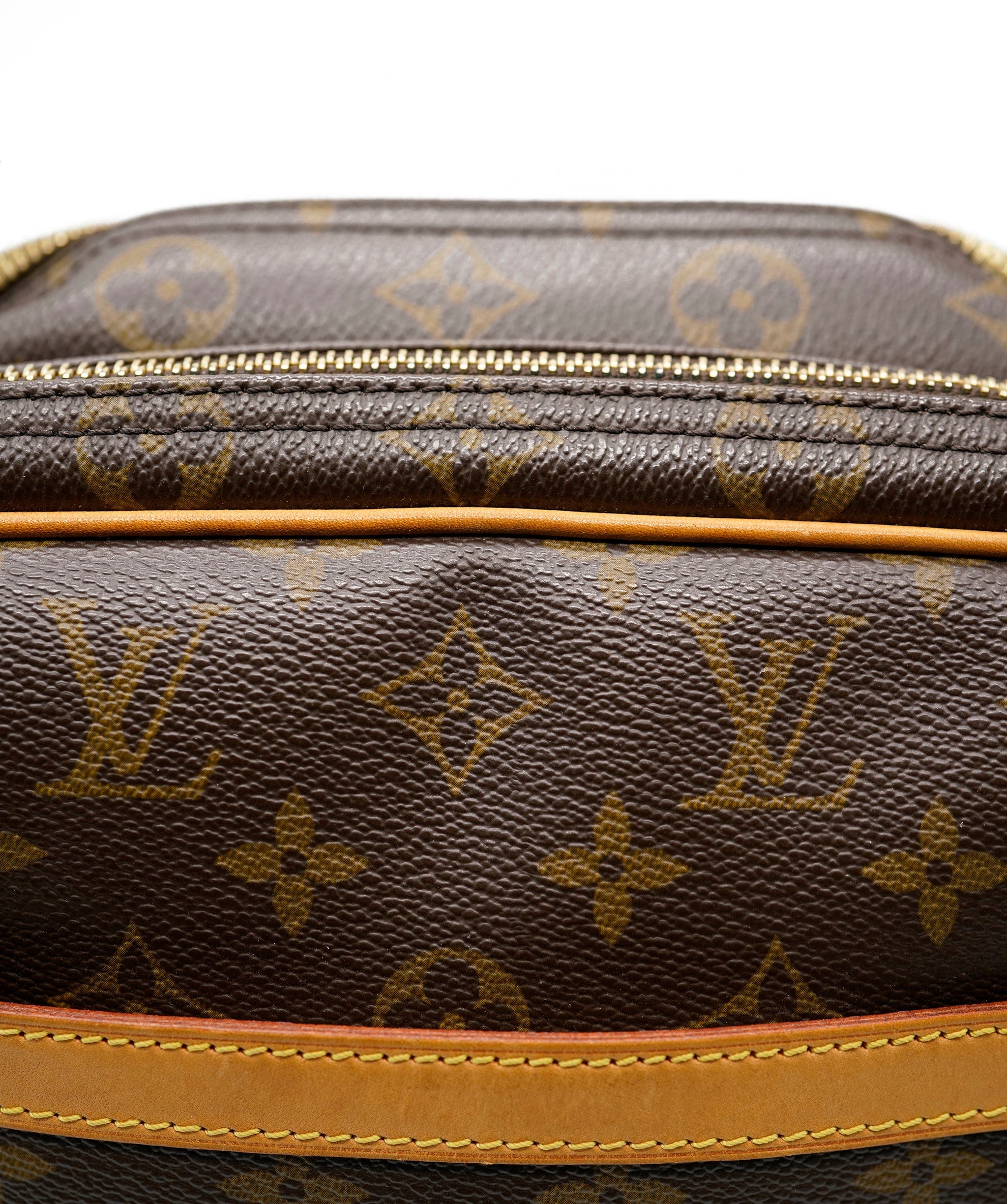 Louis Vuitton Louis Vuitton crossbody monogram bag  ADL1020