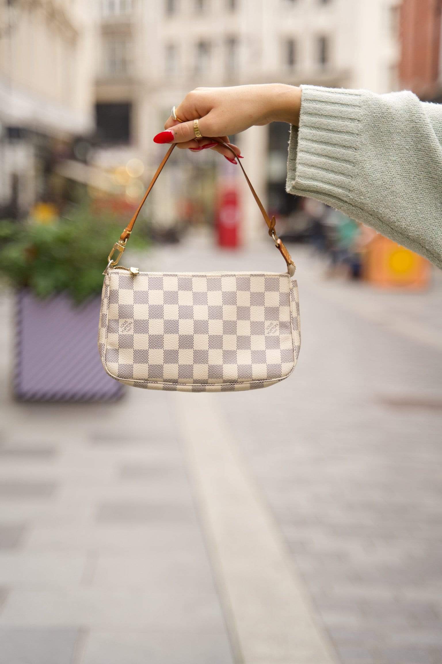 Louis Vuitton Louis Vuitton Damier Azur Pochette Bag - AWL1710