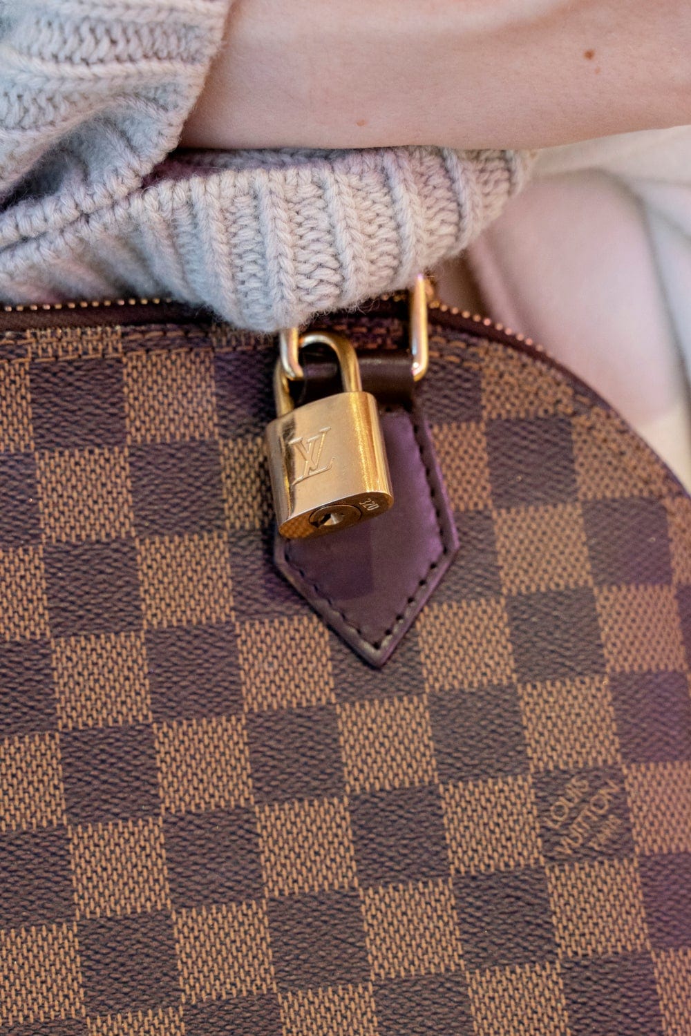 Louis Vuitton Louis Vuitton Damier Canvas Alma BB Bag - AGL1531