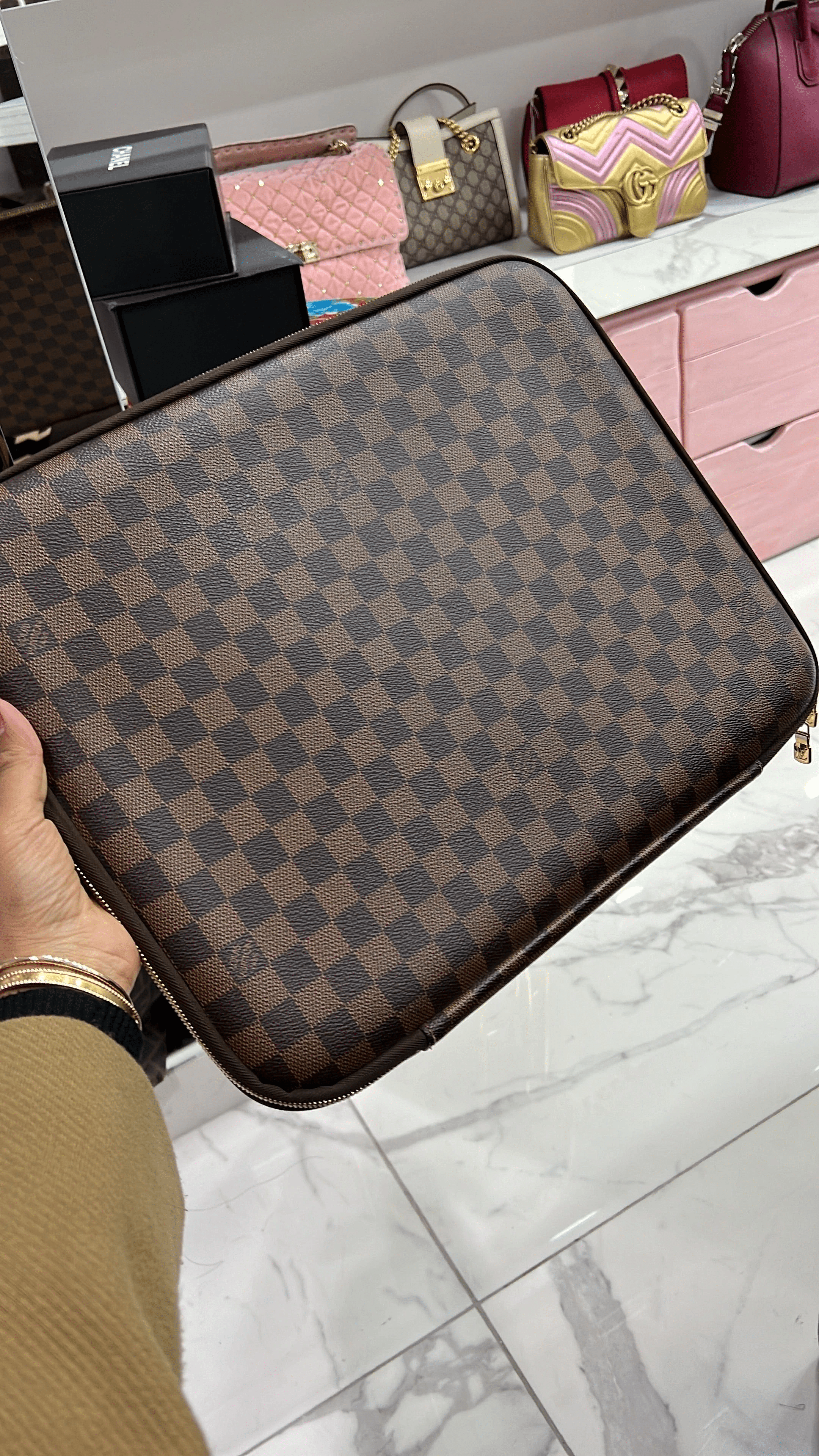 Louis Vuitton LOUIS VUITTON DAMIER CASE - AWL2990