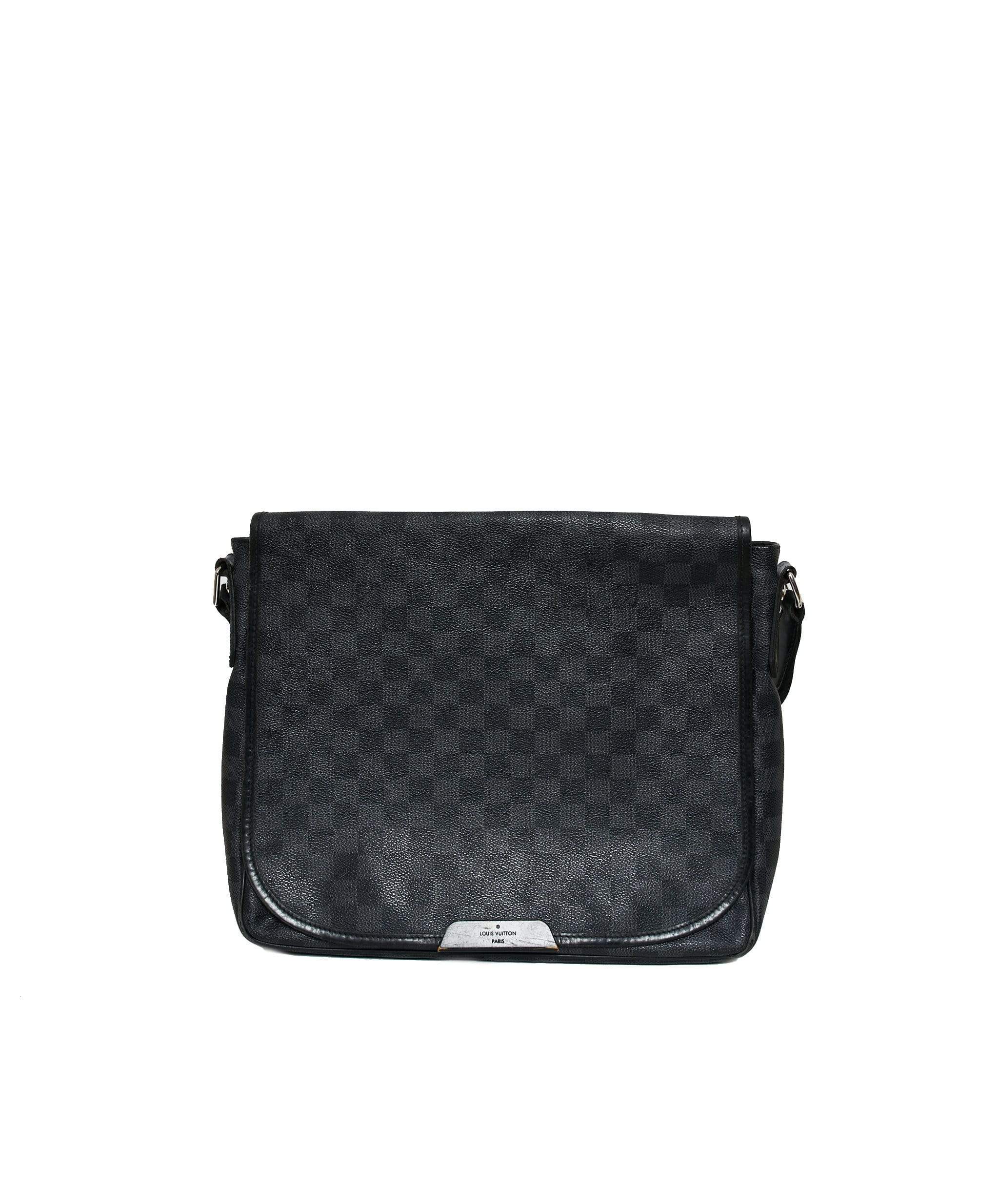 Louis Vuitton Louis Vuitton Damier cross body  - ADL1074