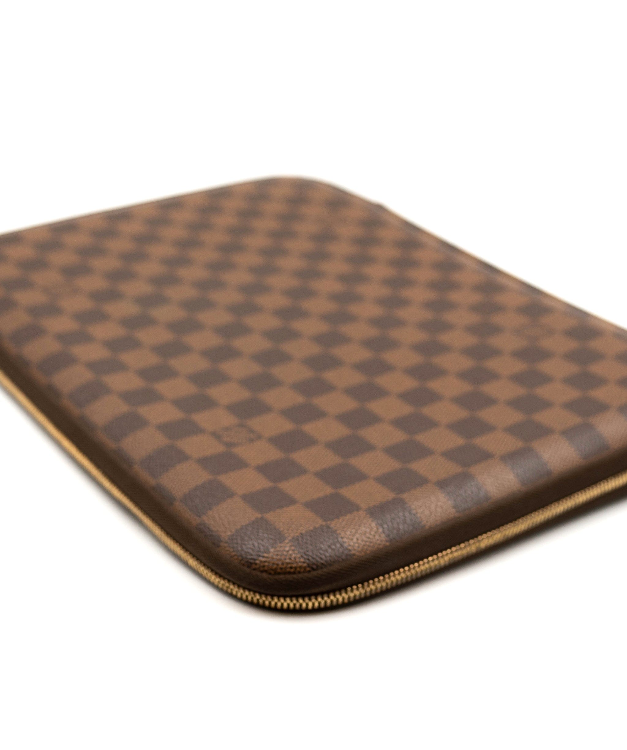 Louis Vuitton Louis Vuitton Damier Laptop Case - AWL2990