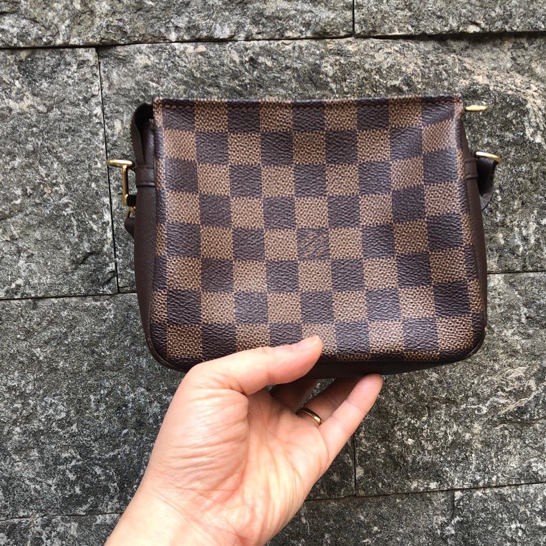 Louis Vuitton Louis Vuitton Damier Mini Pouch Bag - AWL2789