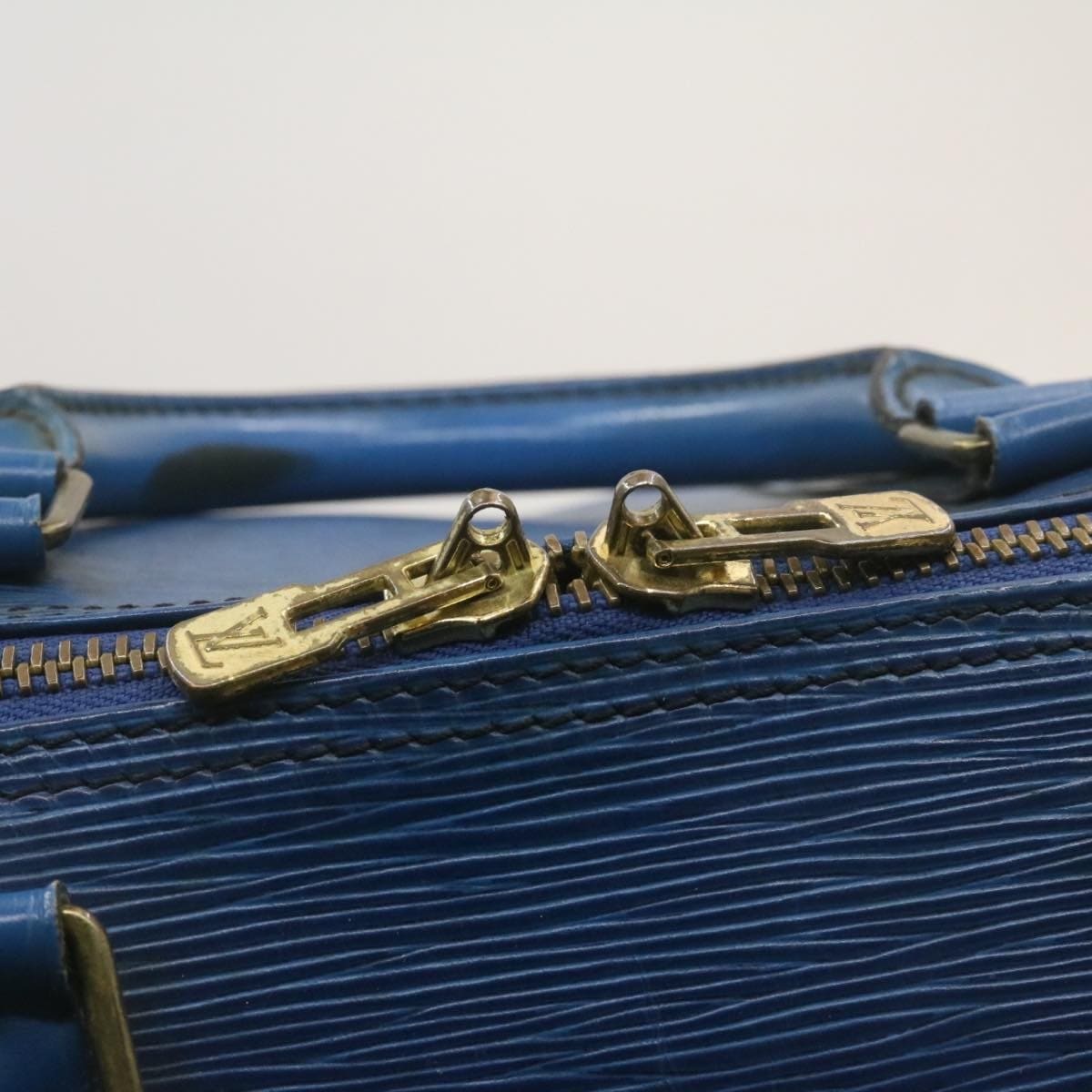 Louis Vuitton LOUIS VUITTON Epi Keepall 55 Boston Bag Blue VI8906