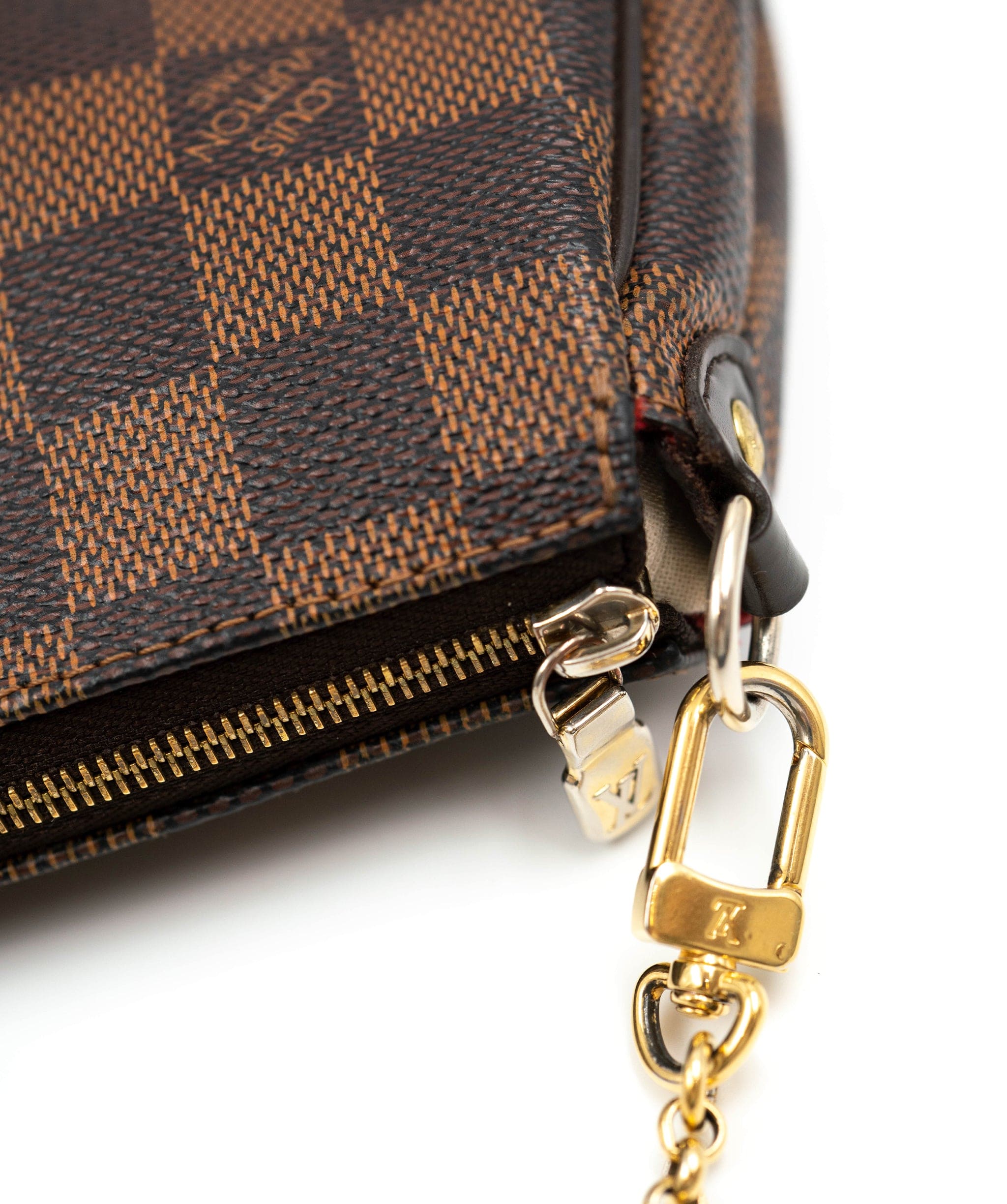 Louis Vuitton Louis Vuitton Eva Pochette ALC0023