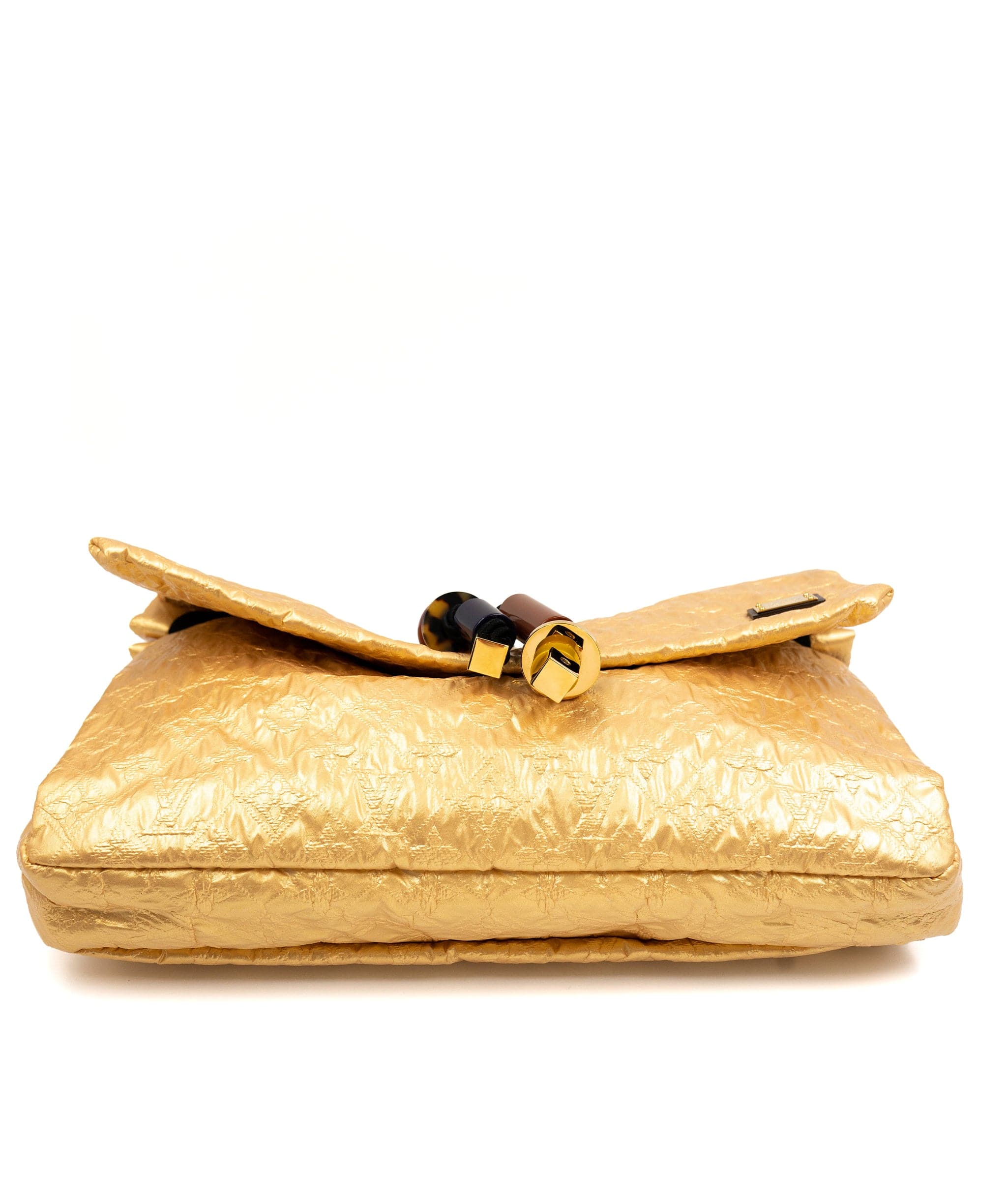 Louis Vuitton Louis Vuitton Gold clutch AGC1330