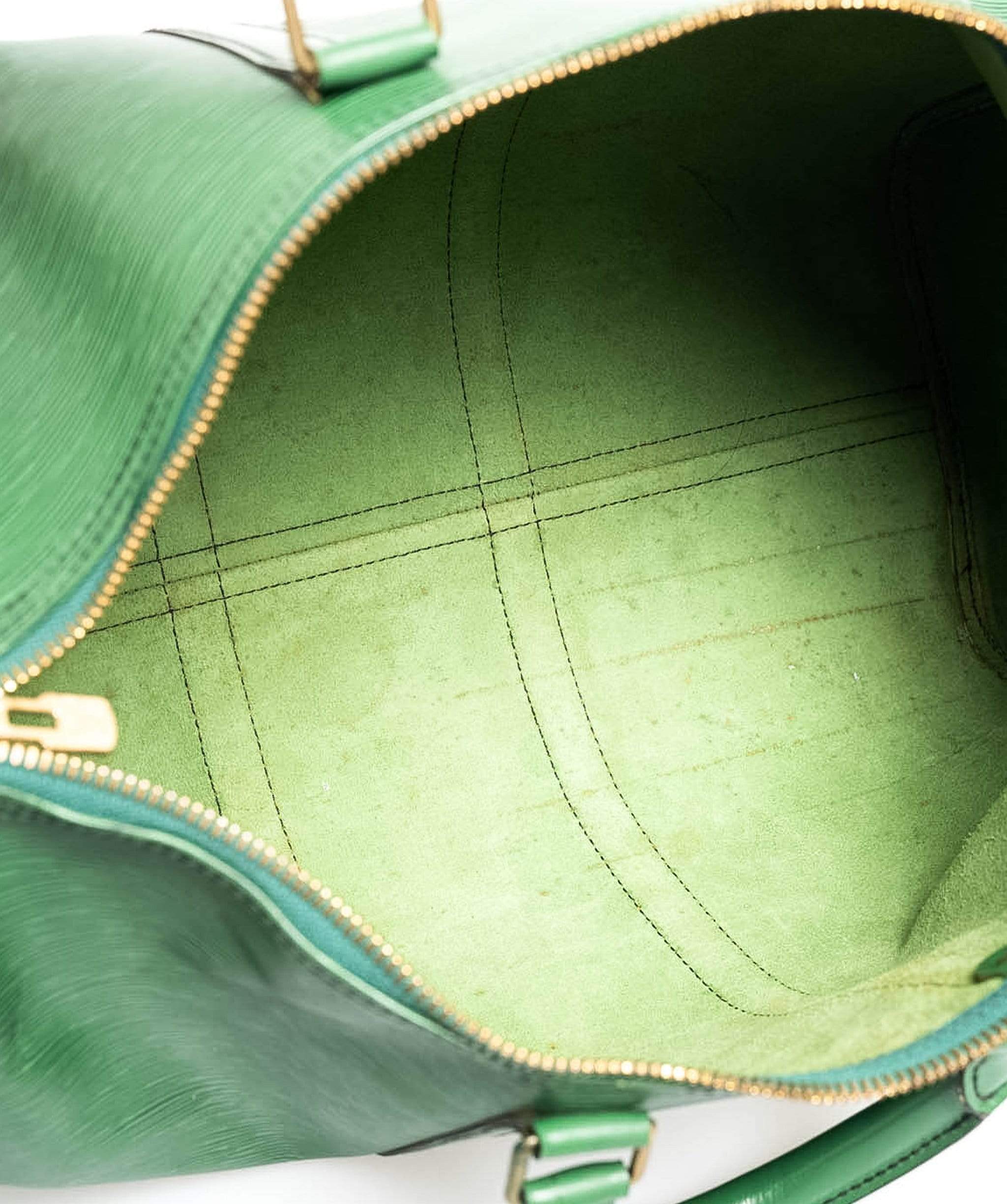 Louis Vuitton Louis Vuitton Green Epi Leather Keepall 45 - AWL2009