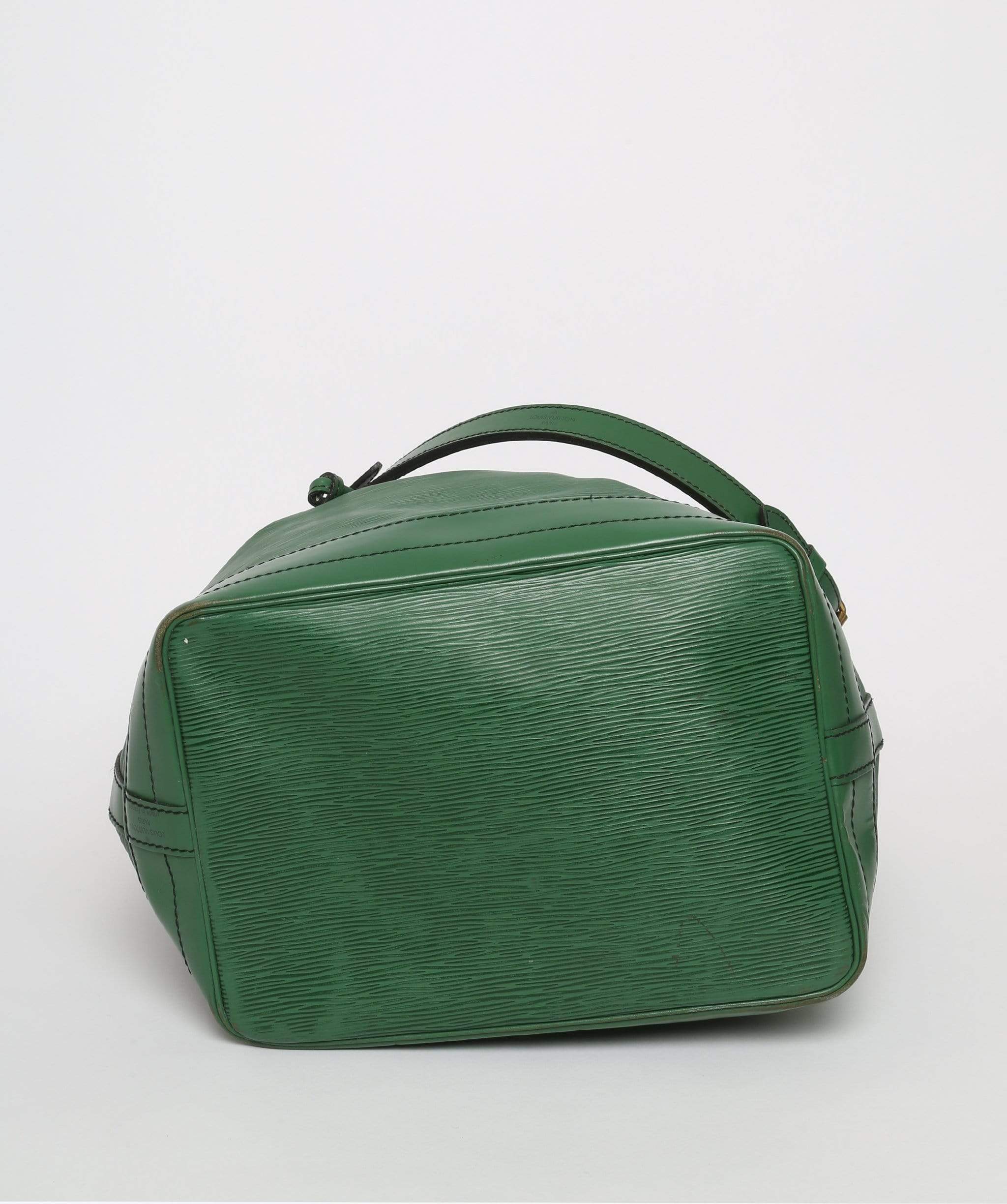 Louis Vuitton Louis Vuitton Green Epi Noe Green Bucket shoulder bag