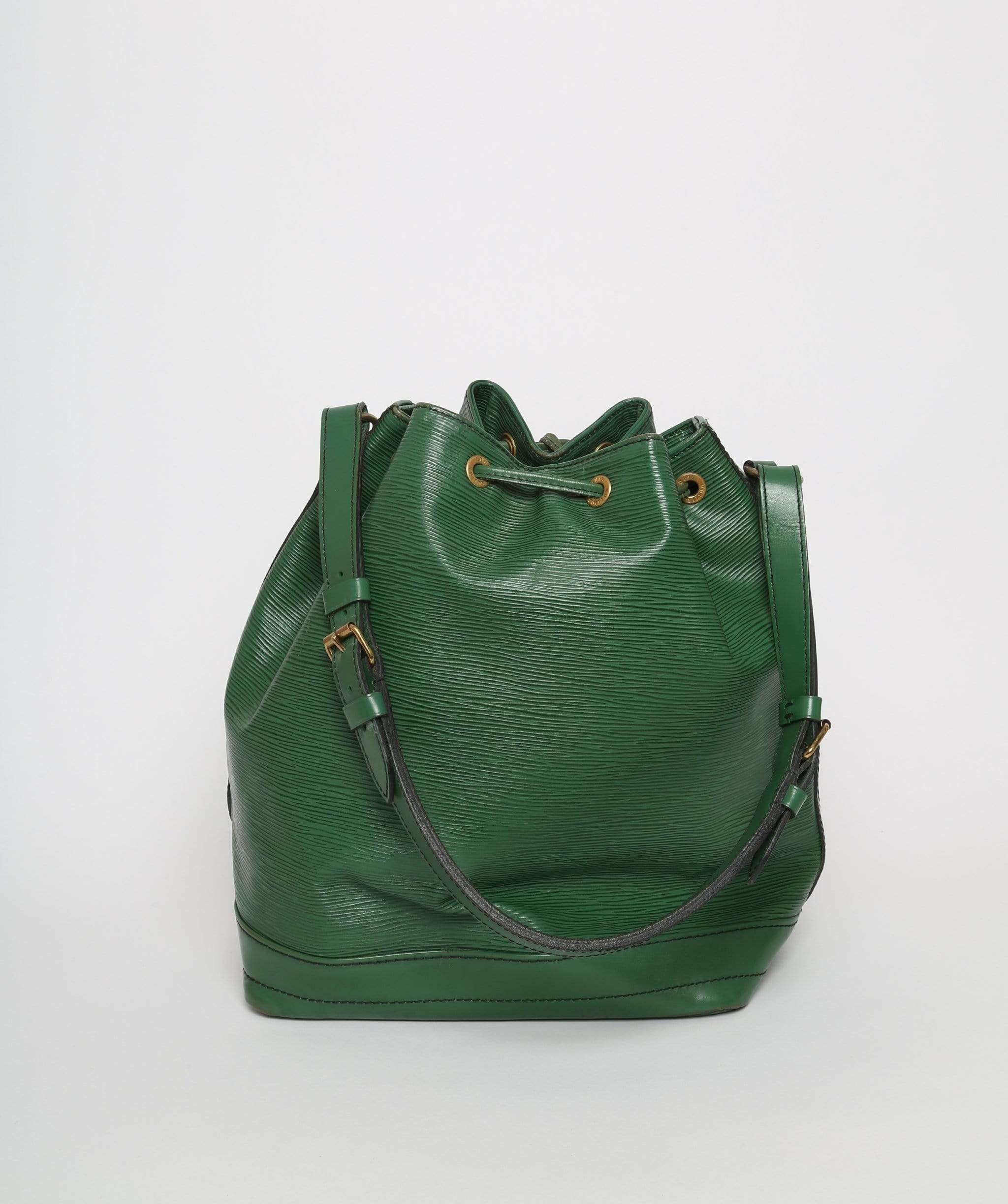 Louis Vuitton Louis Vuitton Green Epi Noe Green Bucket shoulder bag