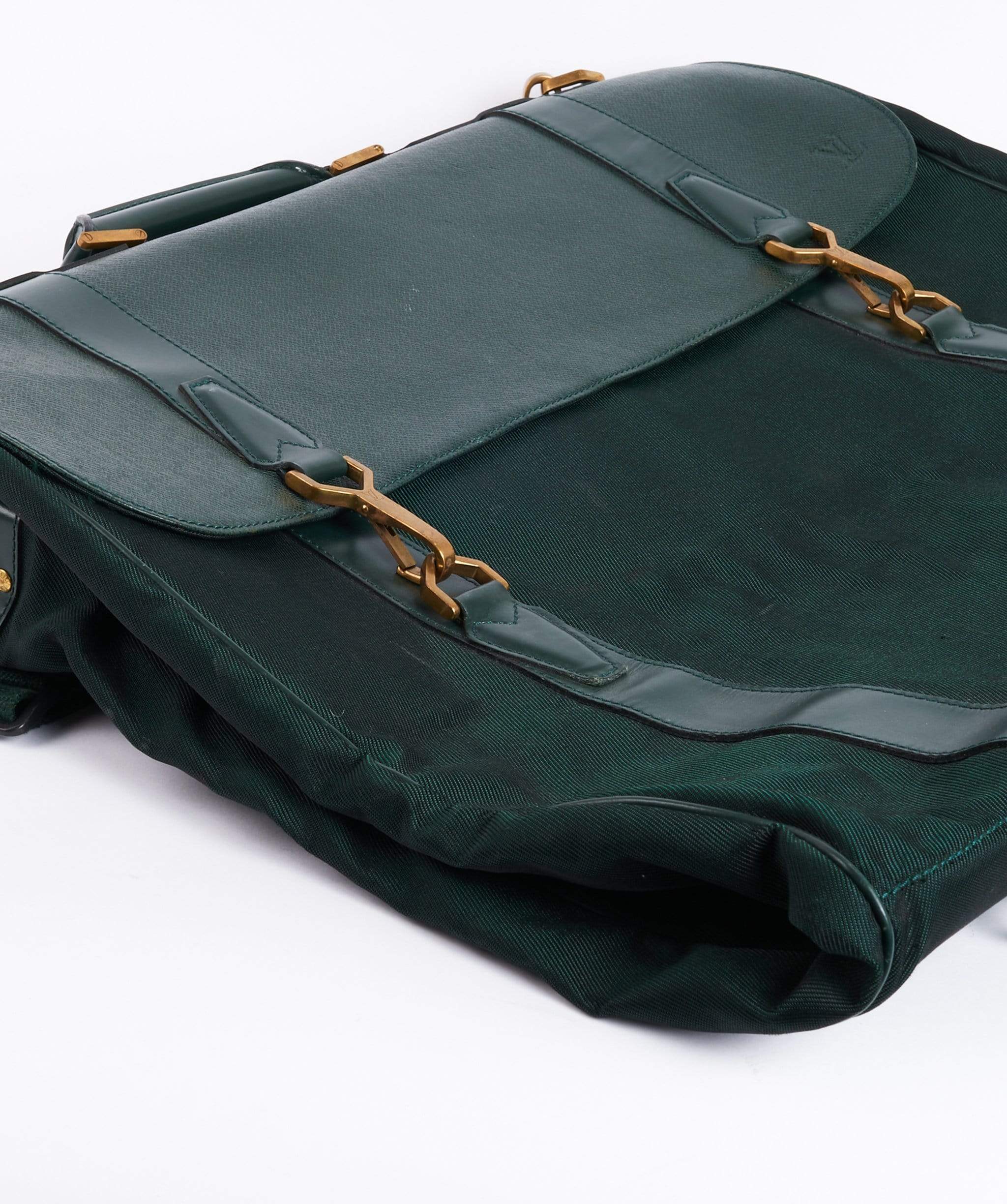 Louis Vuitton LOUIS VUITTON Green Taiga Baikal Suit Carrier