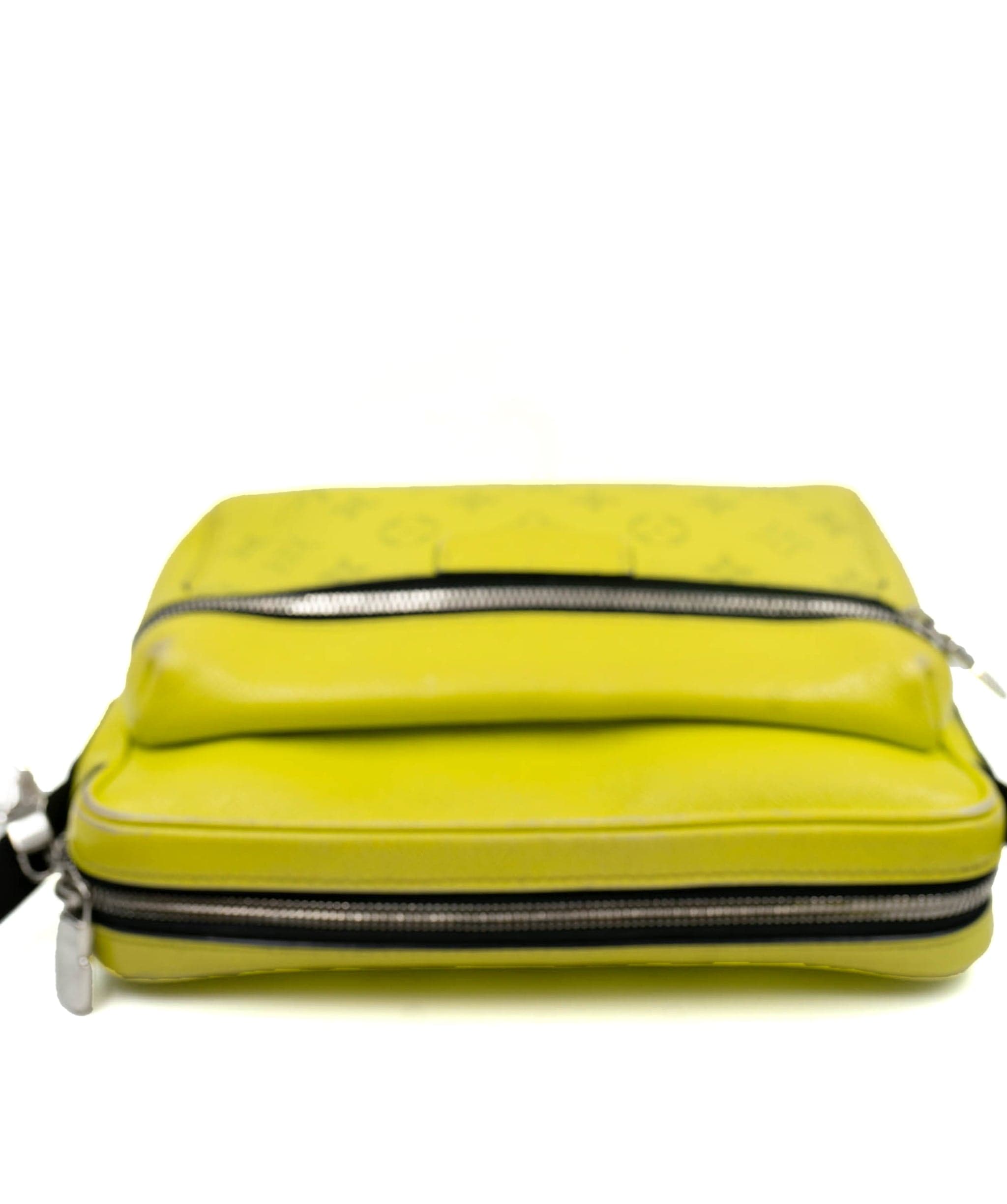 Louis Vuitton Louis Vuitton Lime Outdoor Messenger Bag - AWC1655