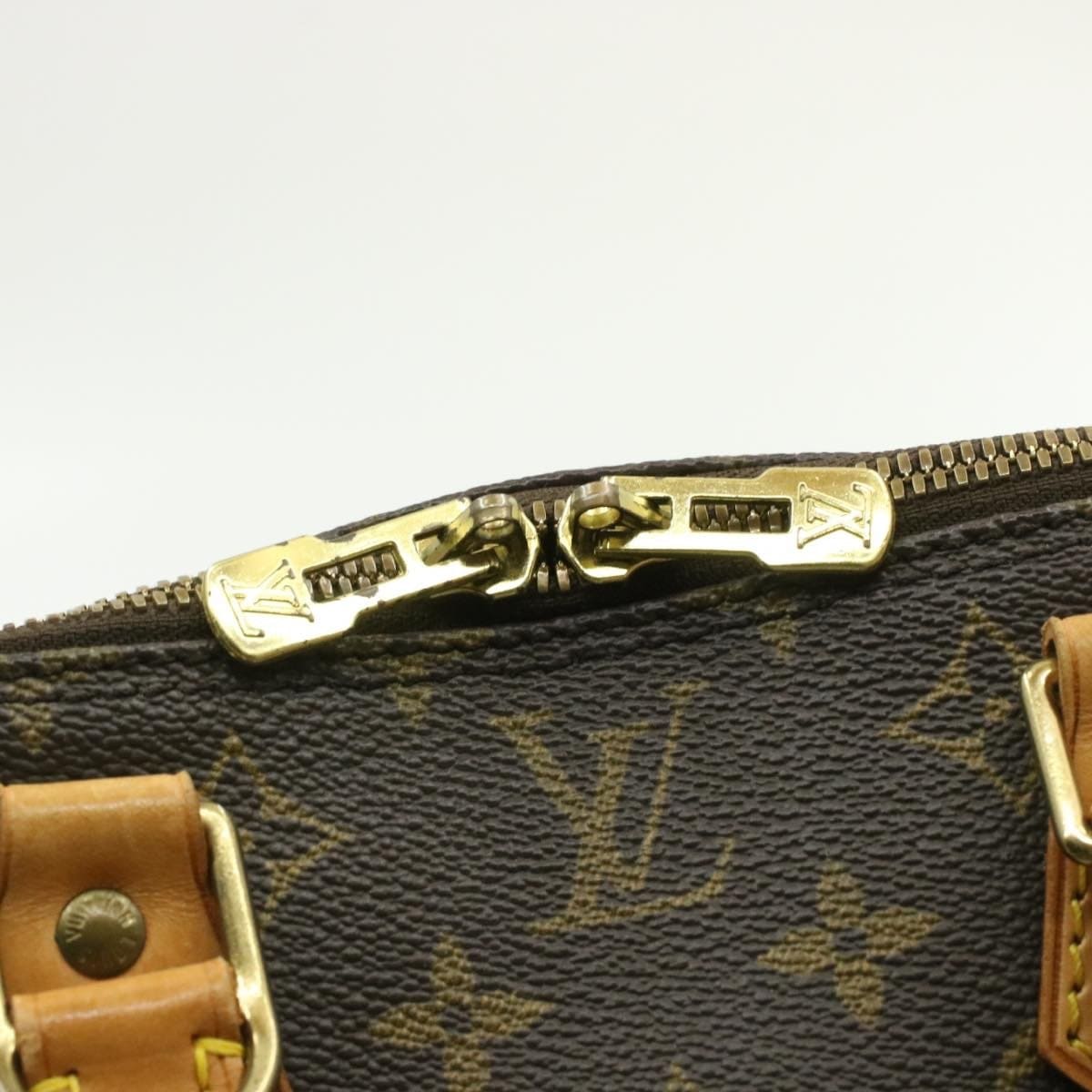 Louis Vuitton LOUIS VUITTON Monogram Alma Hand Bag LV VI0926