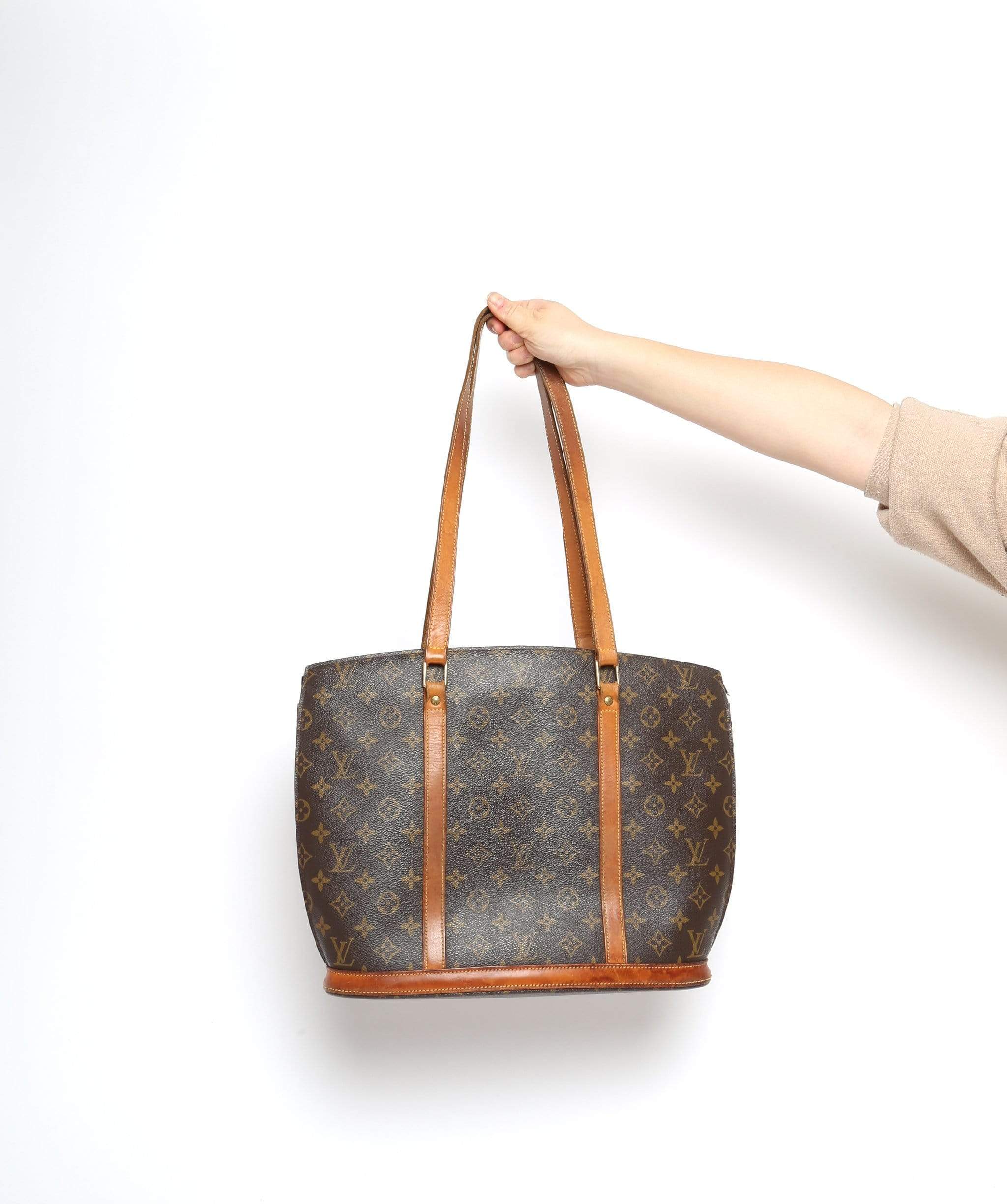 Louis Vuitton LOUIS VUITTON Monogram Babylone Tote Bag MB0958