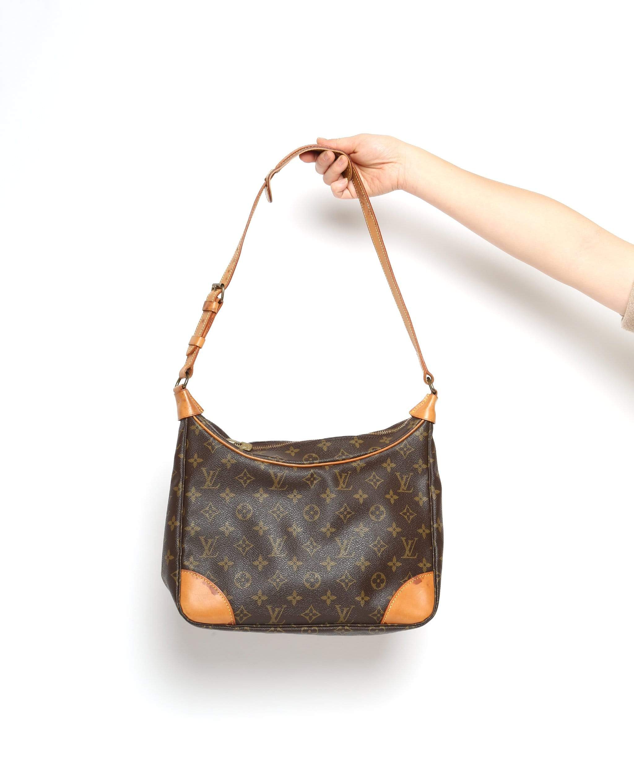 Louis Vuitton LOUIS VUITTON Monogram Boulogne 30 Shoulder Bag