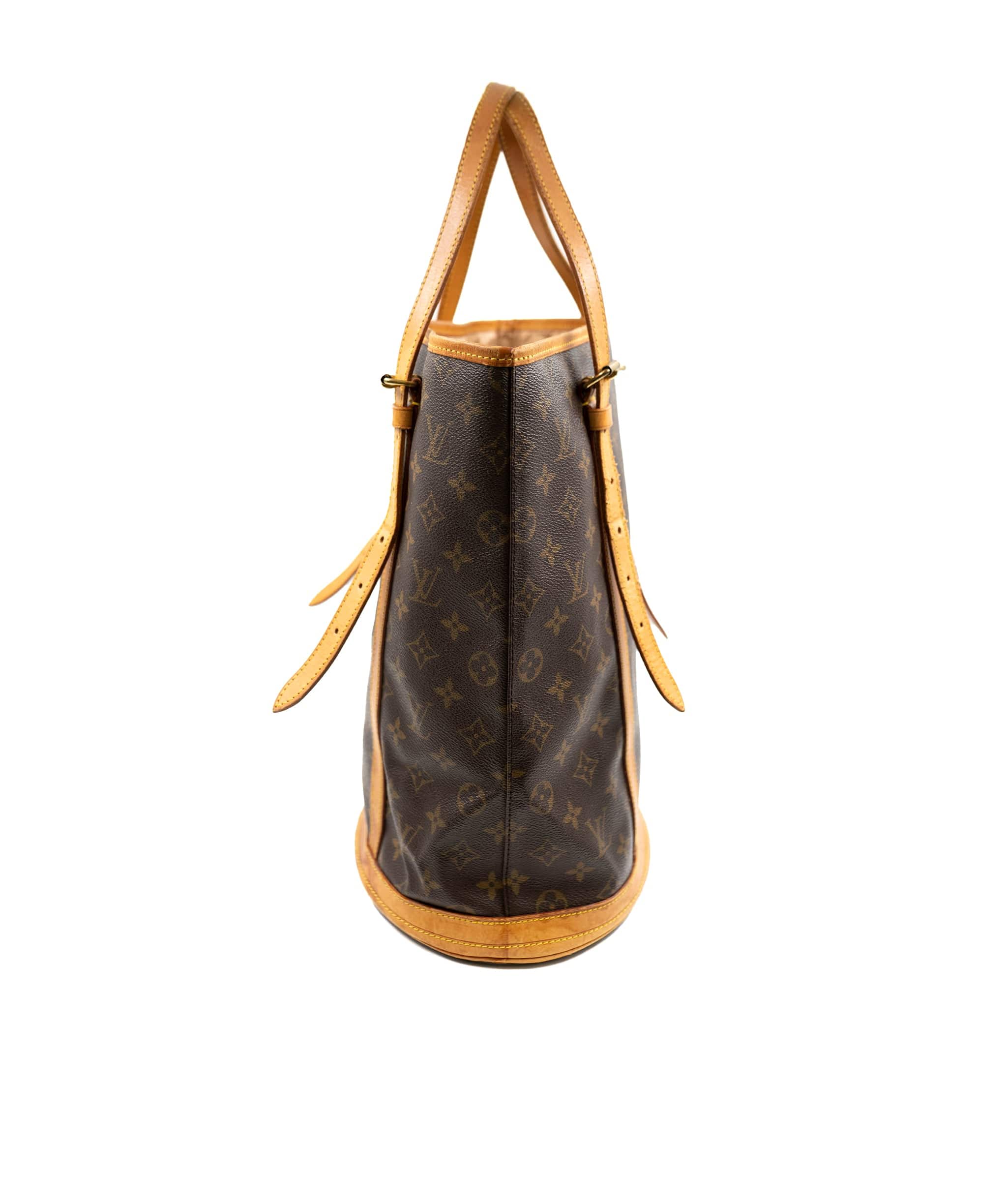 Louis Vuitton Louis Vuitton monogram bucket bag GM AJL0050