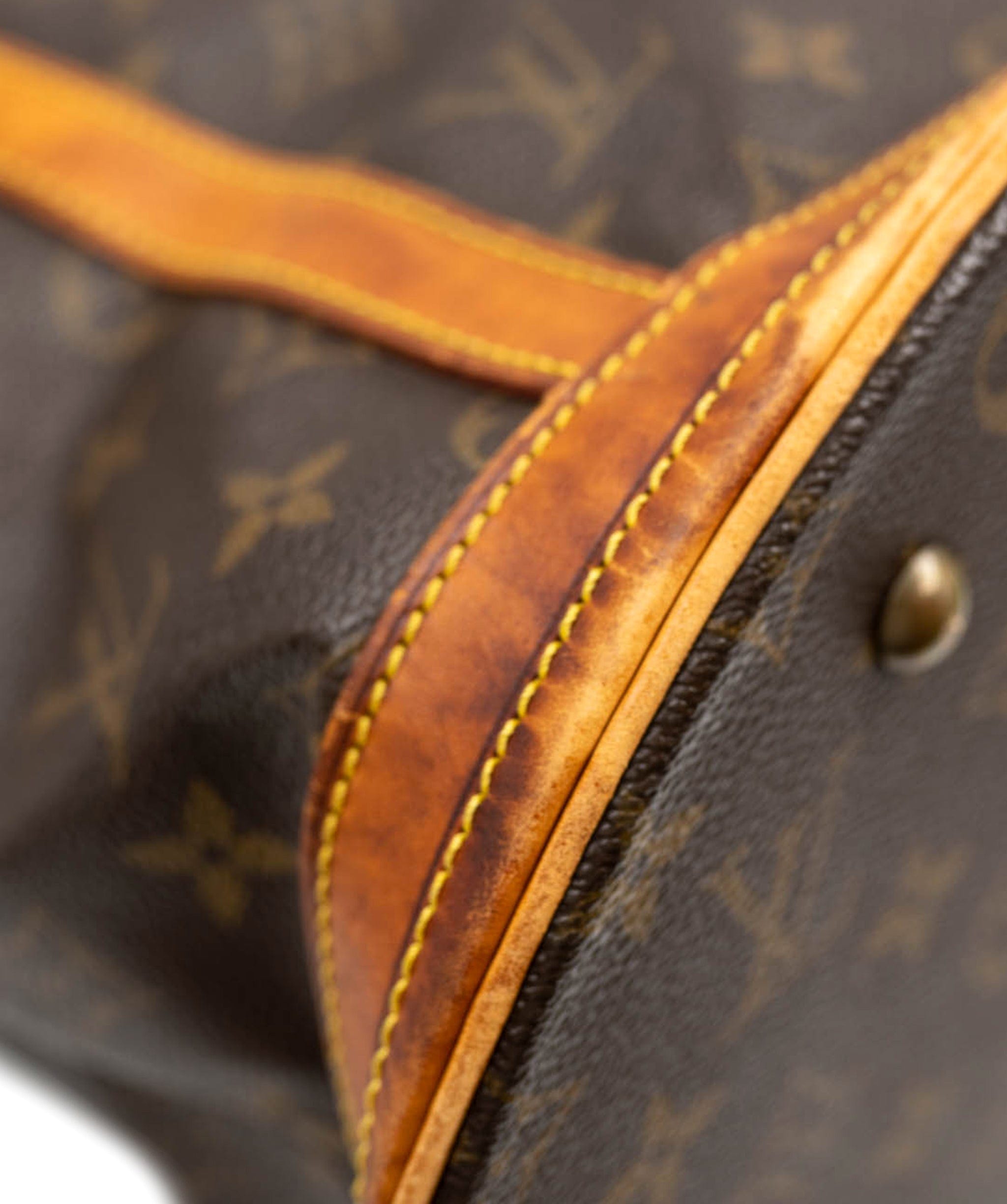 Louis Vuitton Louis Vuitton monogram bucket bag GM AJL0050