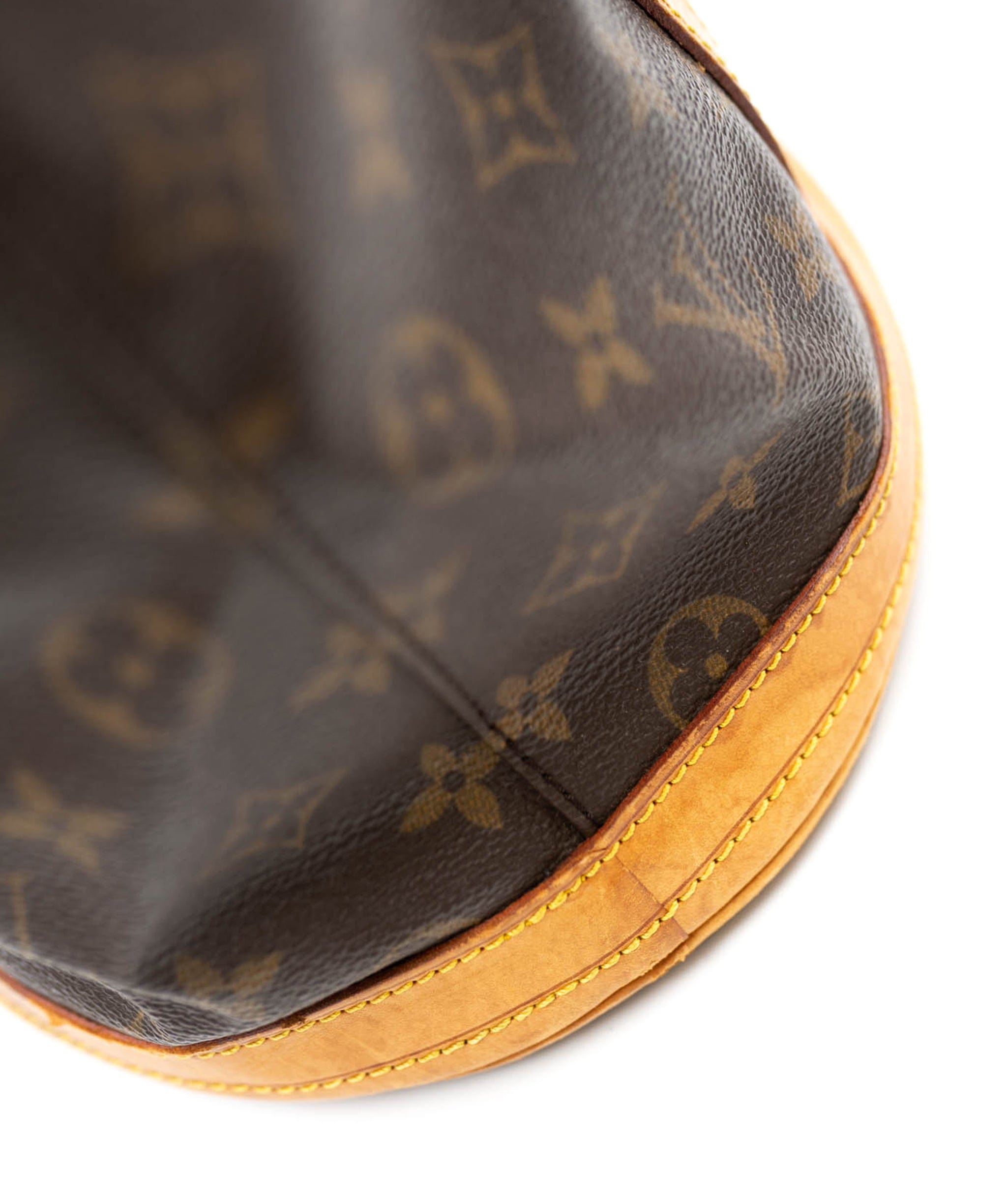 Louis Vuitton Louis Vuitton monogram bucket bag GM AJL0050