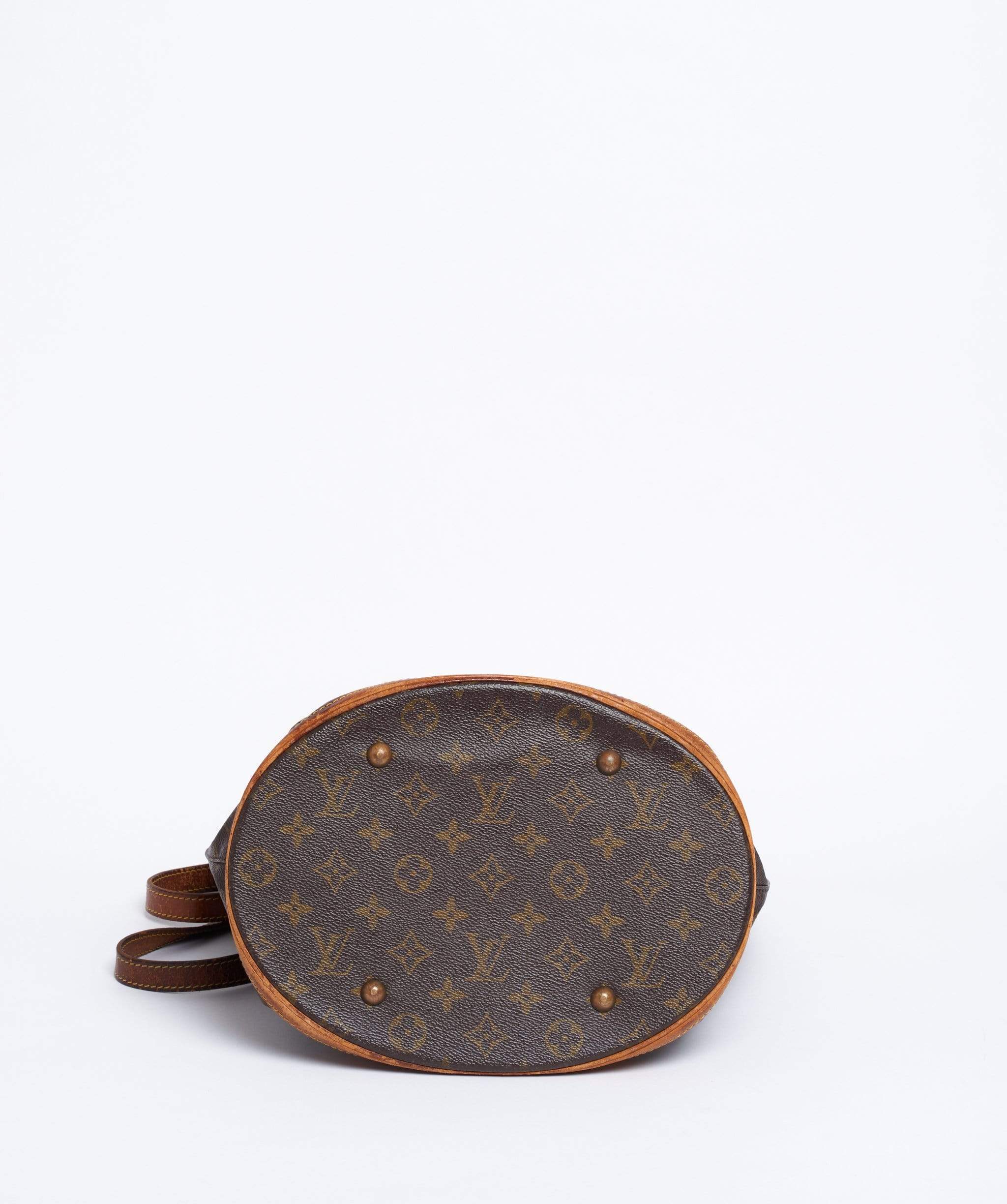 louis Vuitton LOUIS VUITTON Monogram Bucket GM Shoulder Bag DK2038