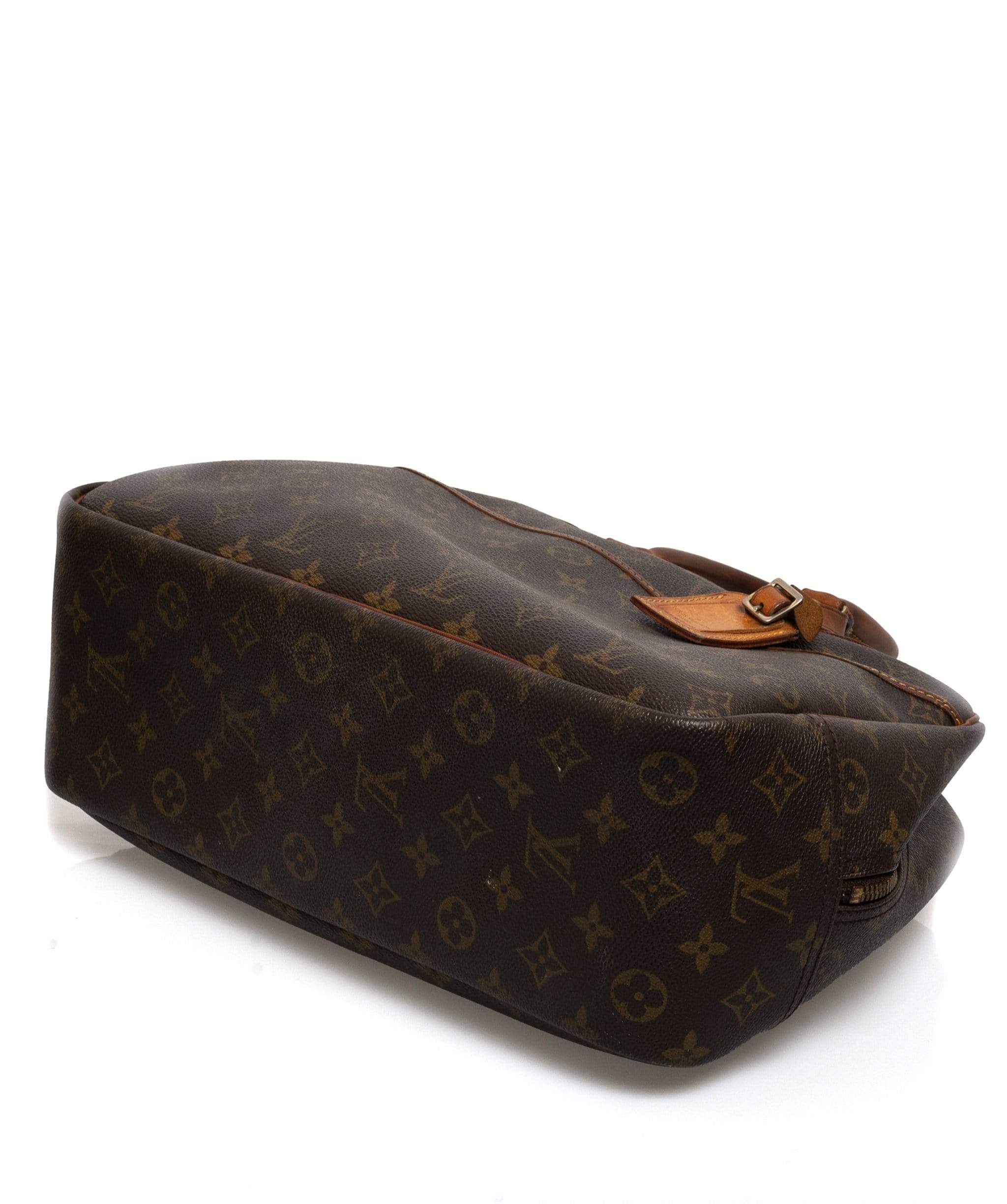 Louis Vuitton Louis Vuitton Monogram Deauville Bag MW2234