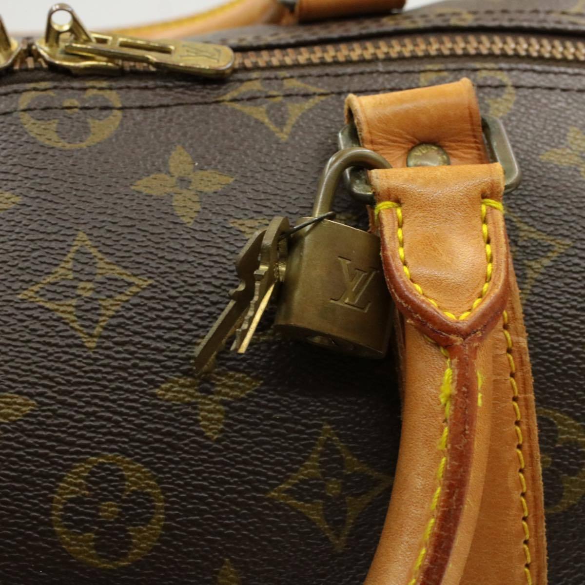 Louis Vuitton Louis Vuitton Monogram Keepall 50 VI882