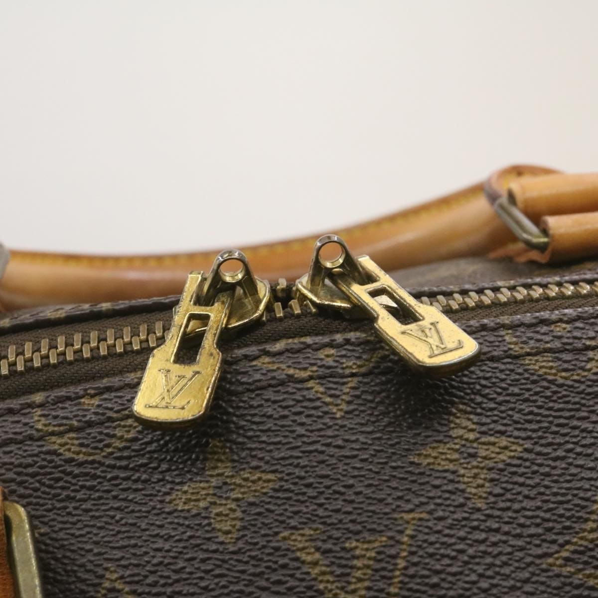 Louis Vuitton Louis Vuitton Monogram Keepall 55