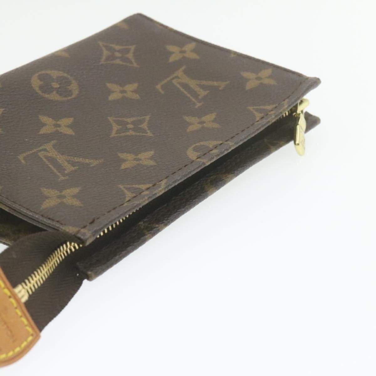 Louis Vuitton Louis Vuitton Monogram Poche Toilette 15 MW2218