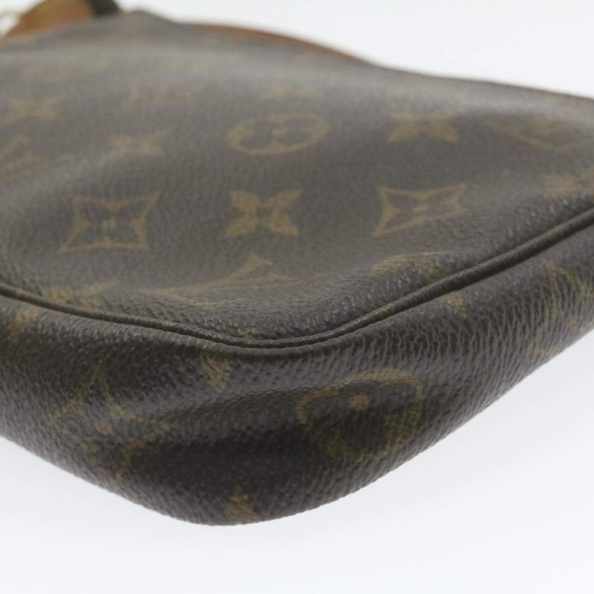 Louis Vuitton LOUIS VUITTON Monogram Pochette Accessoires Bag AWL1051