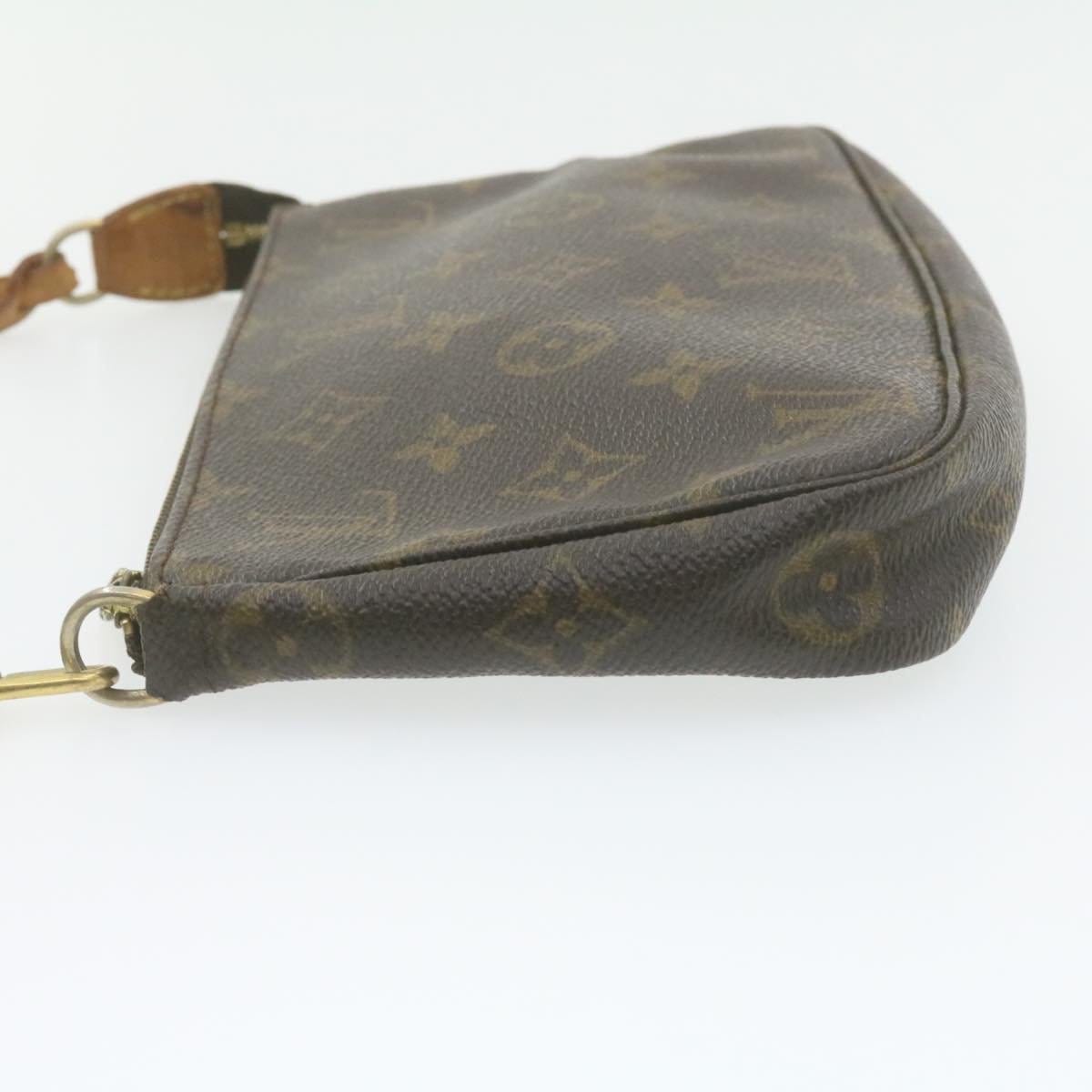 Louis Vuitton LOUIS VUITTON Monogram Pochette Accessoires Bag AWL1051