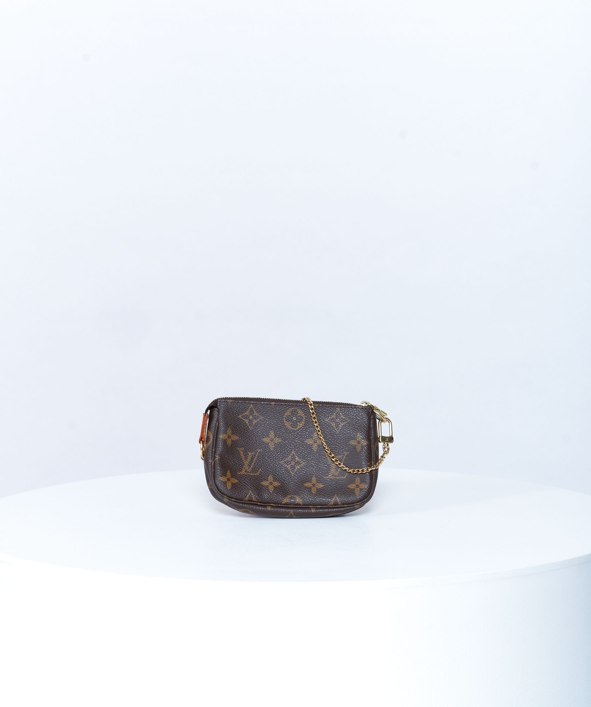 Louis Vuitton LOUIS VUITTON Monogram Pochette Accessoires Mini Pouch With Chain FL1024