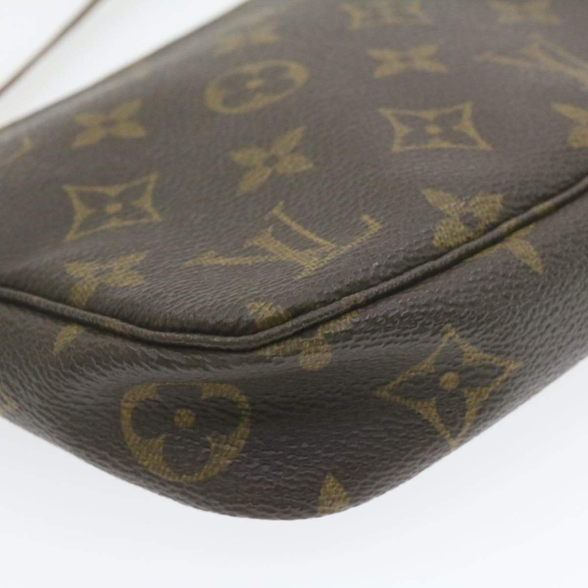 Louis Vuitton Louis Vuitton Monogram Pochette Accessoires MW2216