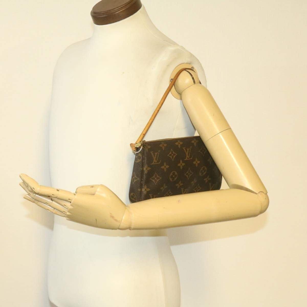 Louis Vuitton Louis Vuitton Monogram Pochette Accessoires MW2727