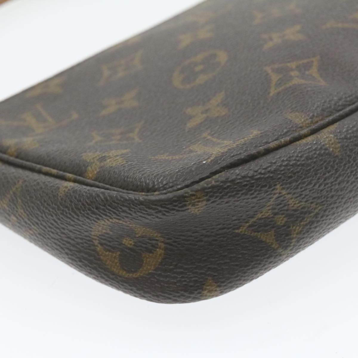 Louis Vuitton Louis Vuitton Monogram Pochette Accessoires MW2727