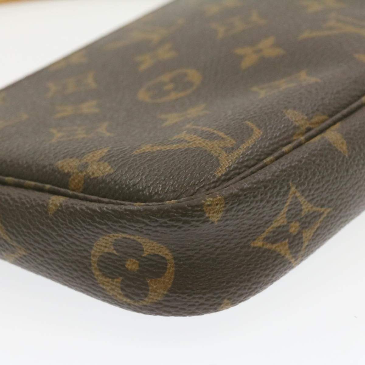 Louis Vuitton LOUIS VUITTON Monogram Pochette Accessoires Pouch Bag AWL1052