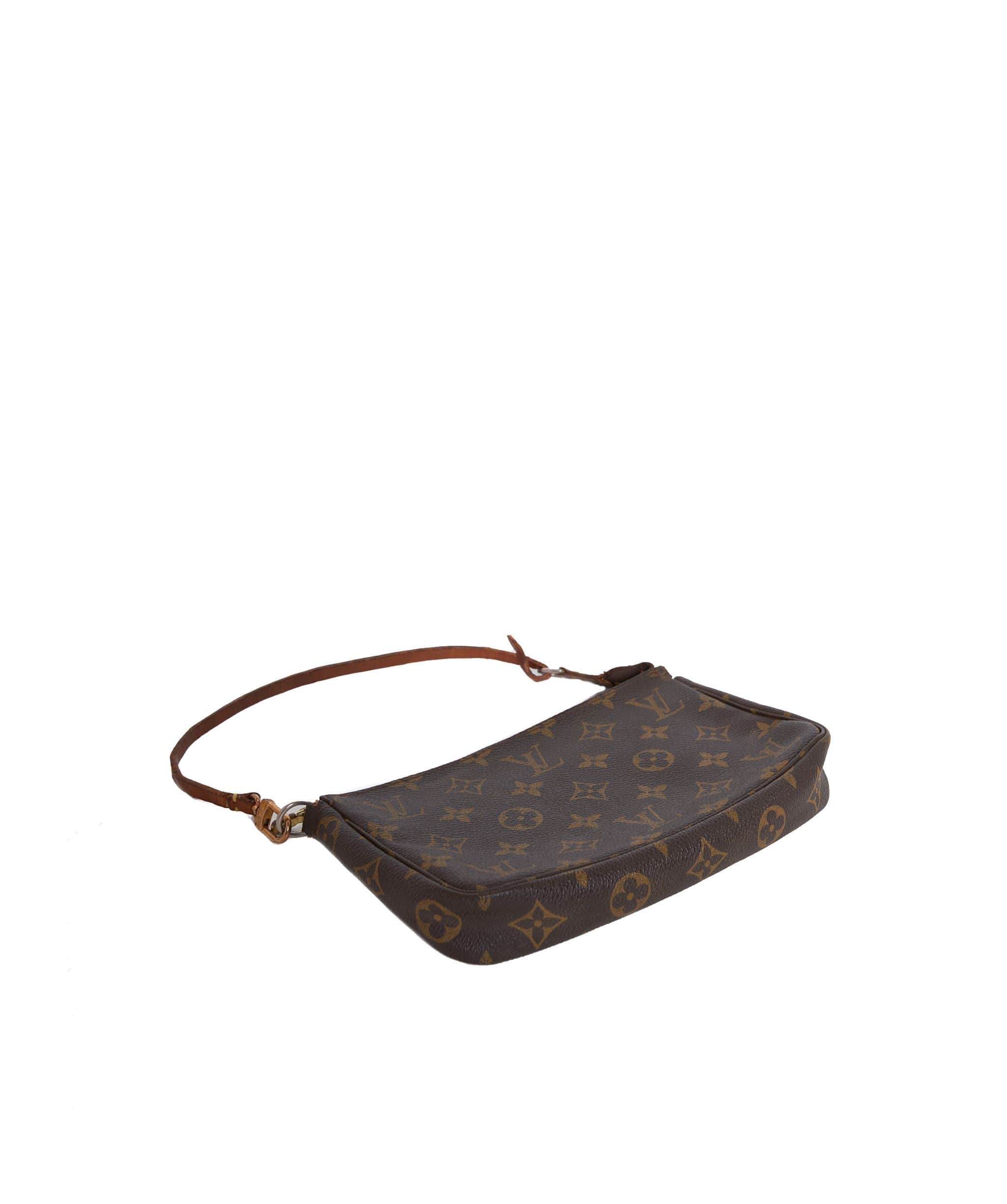 Louis Vuitton LOUIS VUITTON Monogram Pochette Accessoires Pouch MW2217