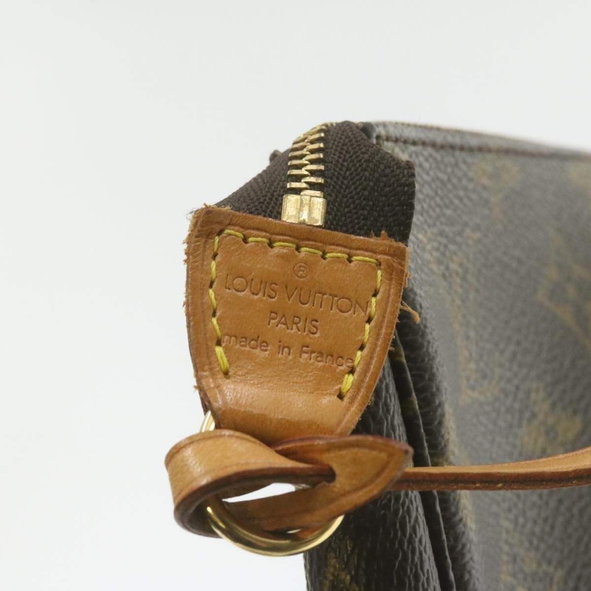 Louis Vuitton Louis Vuitton Monogram Pochette Accessoires - RCL1109