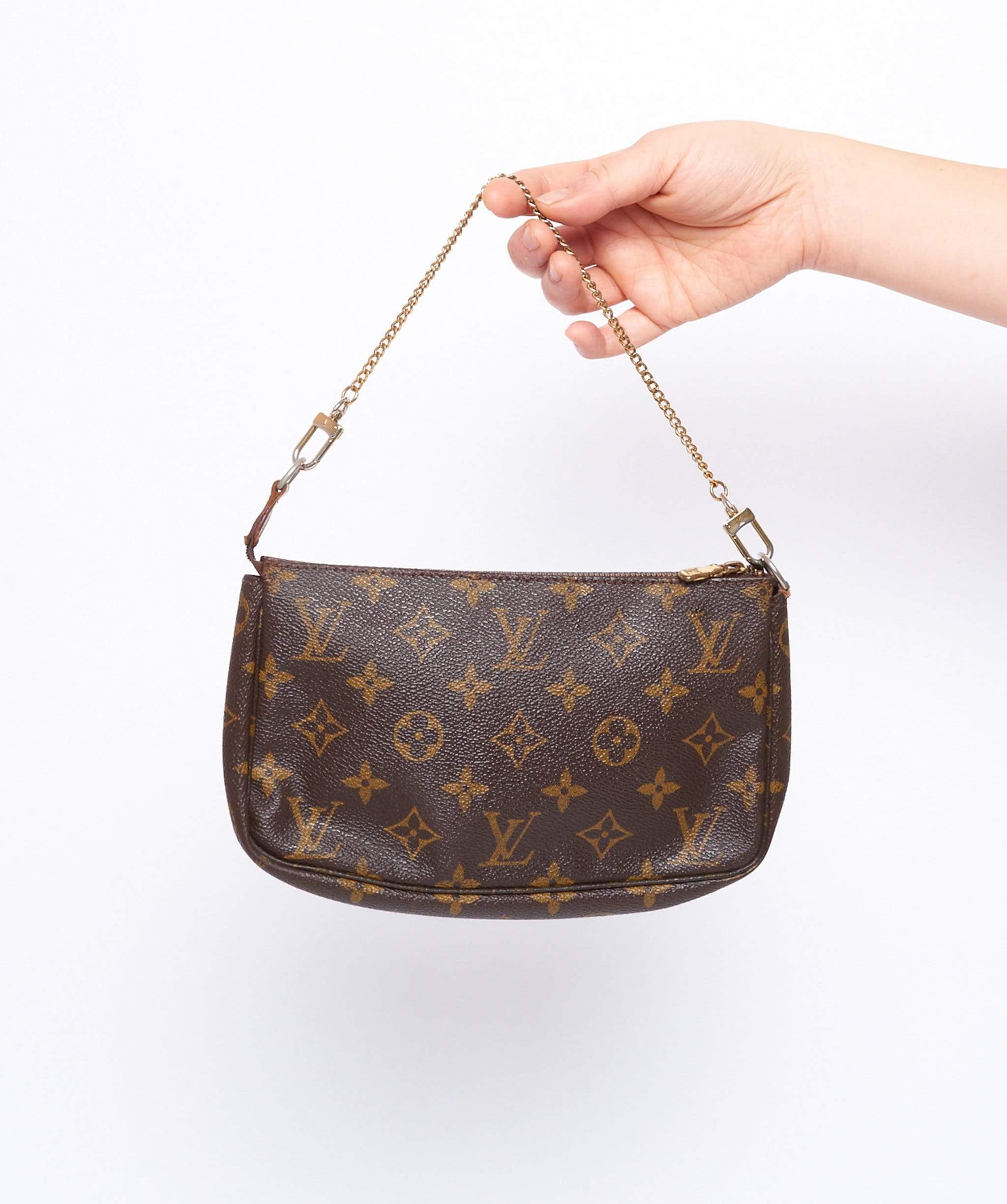 Louis Vuitton LOUIS VUITTON Monogram Pochette AR1928 with gold chain strap