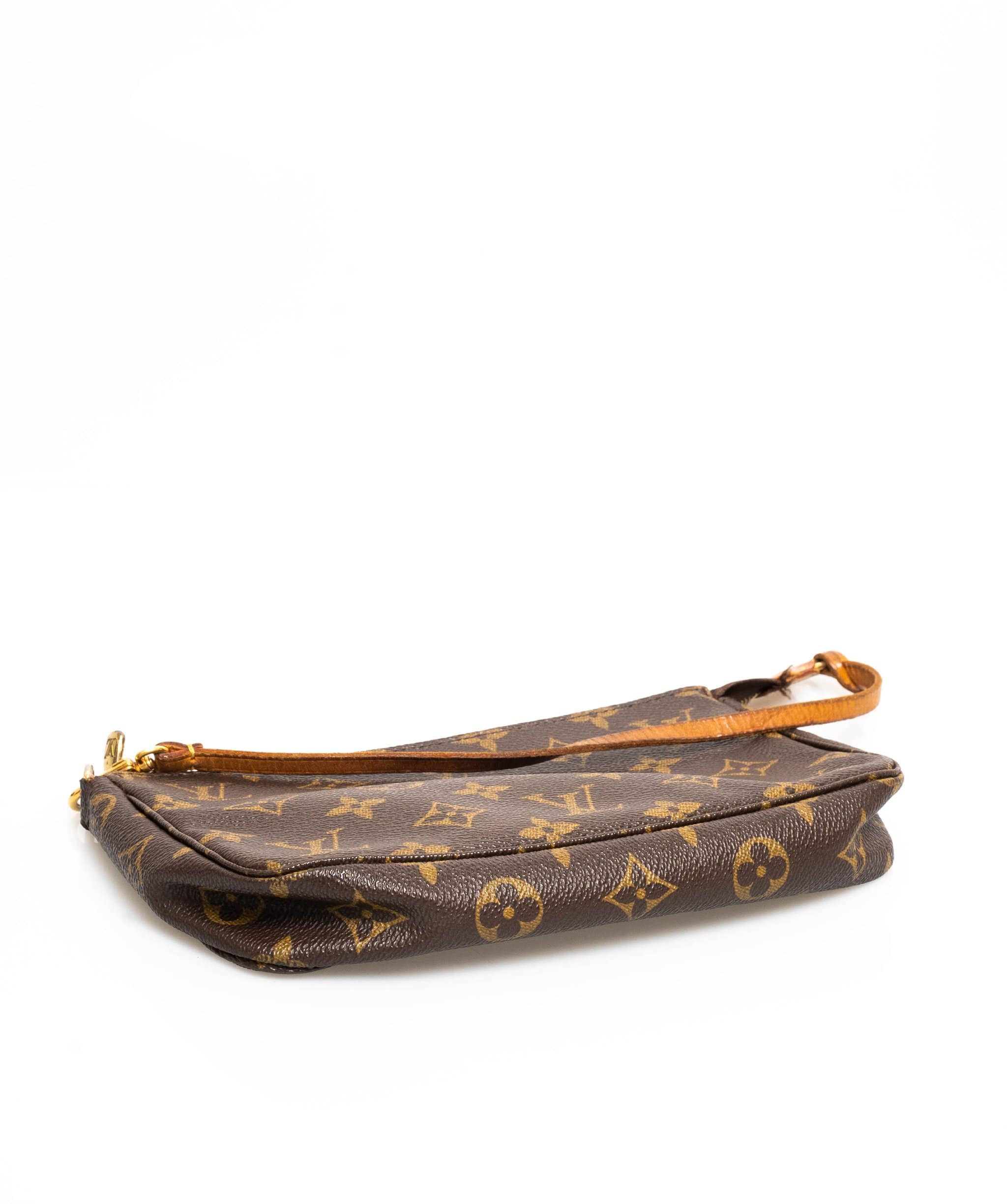 Louis Vuitton LOUIS VUITTON Monogram Pochette Bag  - AWL1679