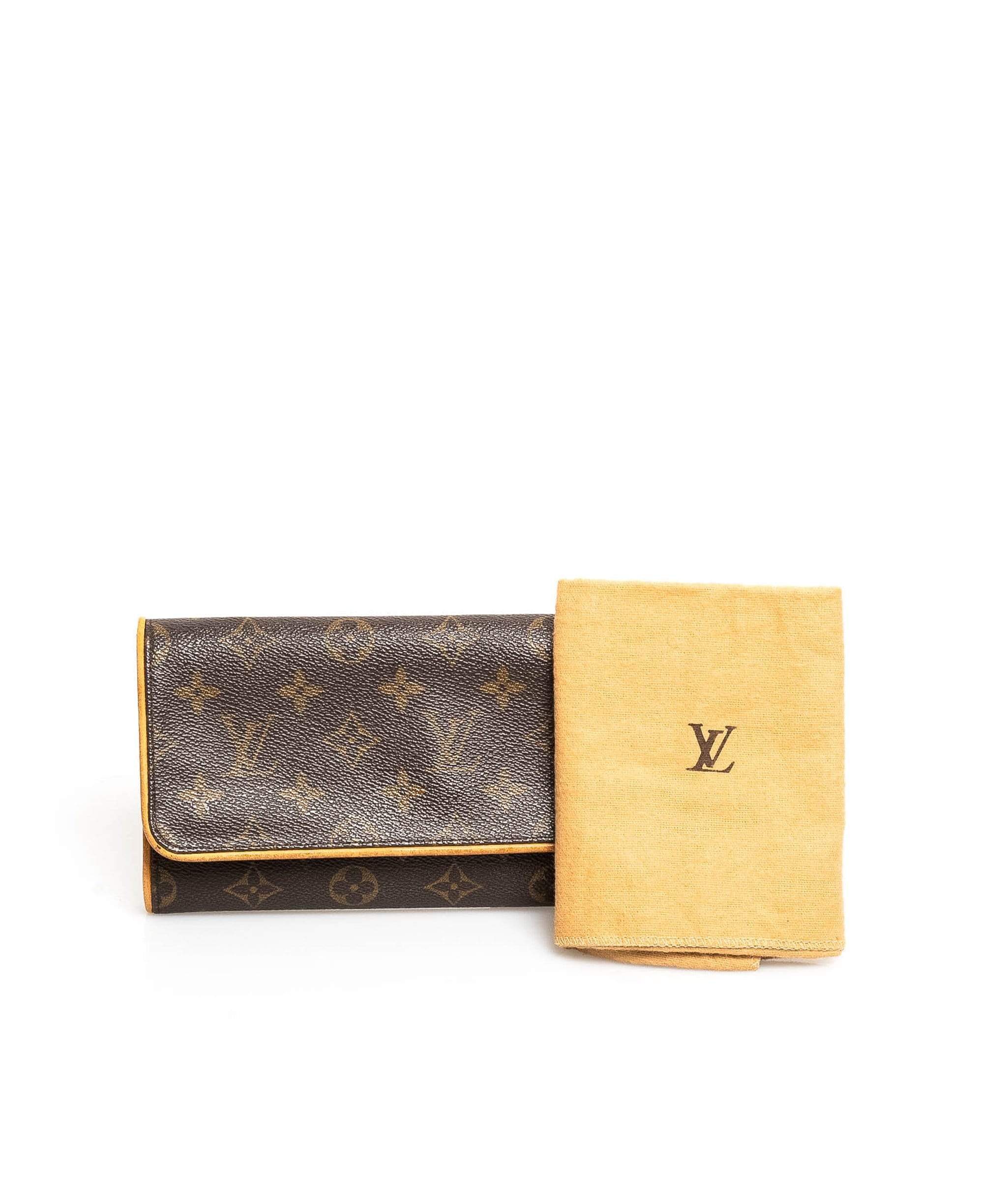 Louis Vuitton LOUIS VUITTON Monogram Pochette Twin GM Shoulder Bag - AWL1795