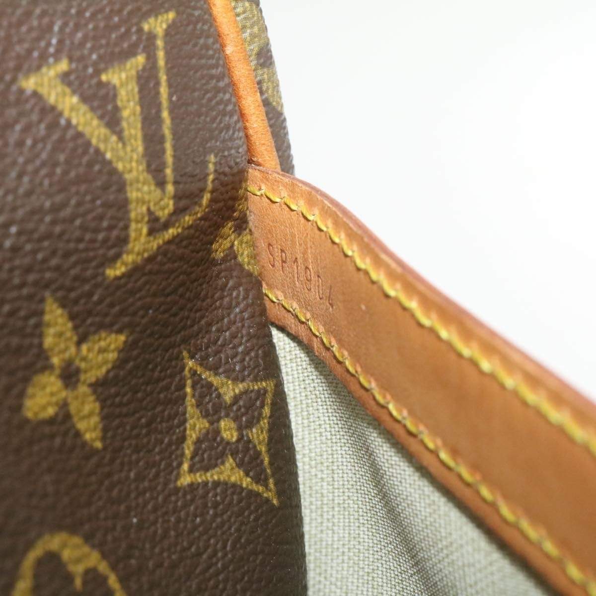 Louis Vuitton LOUIS VUITTON Monogram Reporter GM Shoulder Bag SP1904