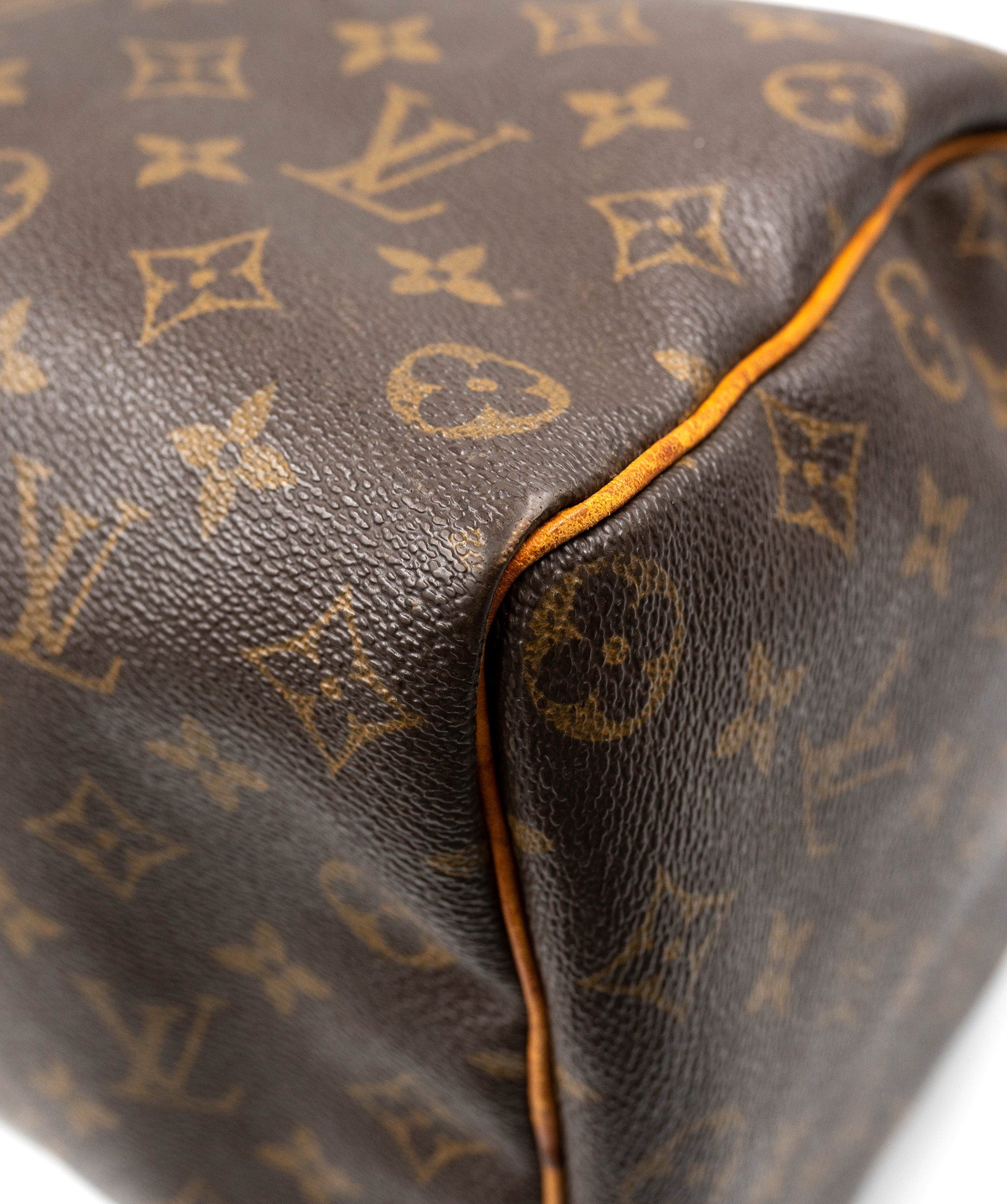 Louis Vuitton Louis Vuitton Monogram Speedy 35 Bag - AGL1477