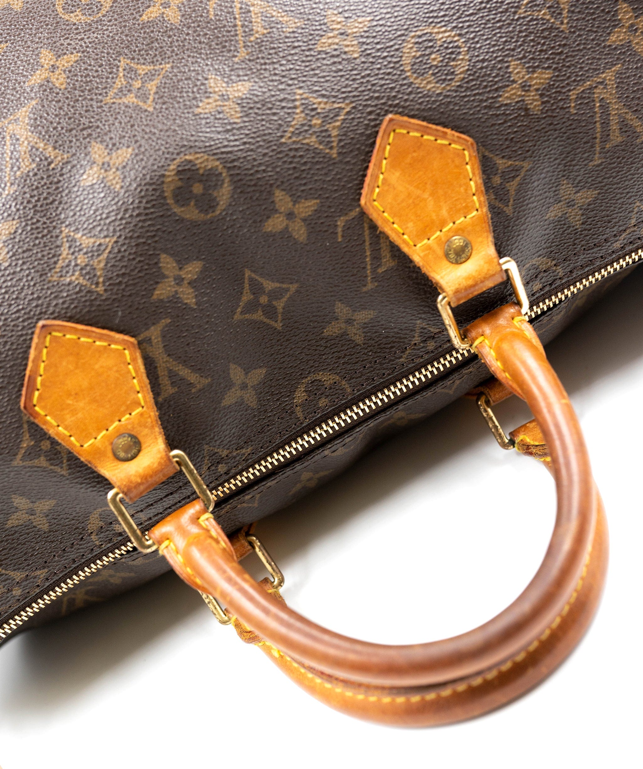 Louis Vuitton Louis Vuitton Monogram Speedy 35 Bag - AGL1477