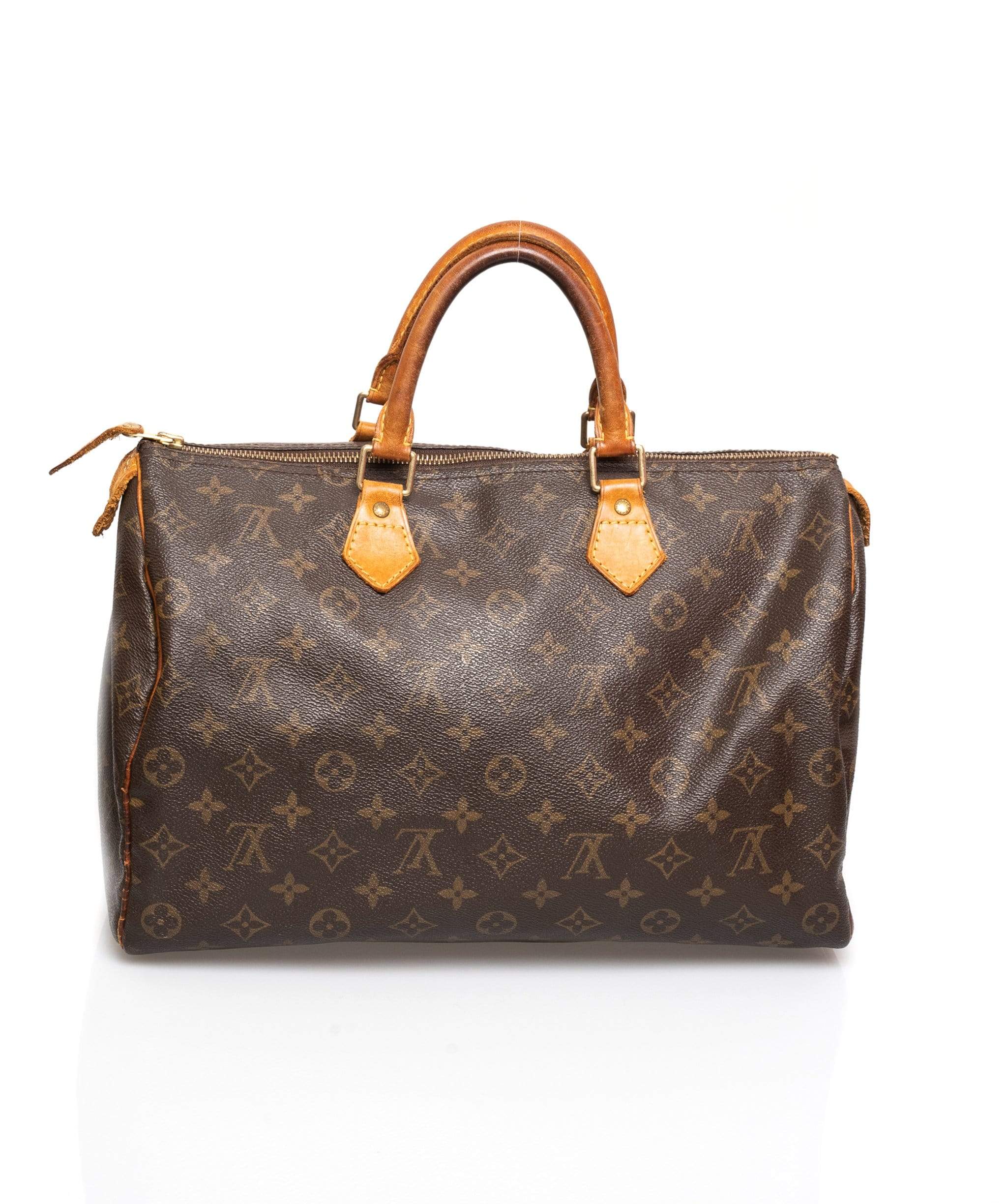 Louis Vuitton Louis Vuitton Monogram Speedy 35 Bag - AWL1641