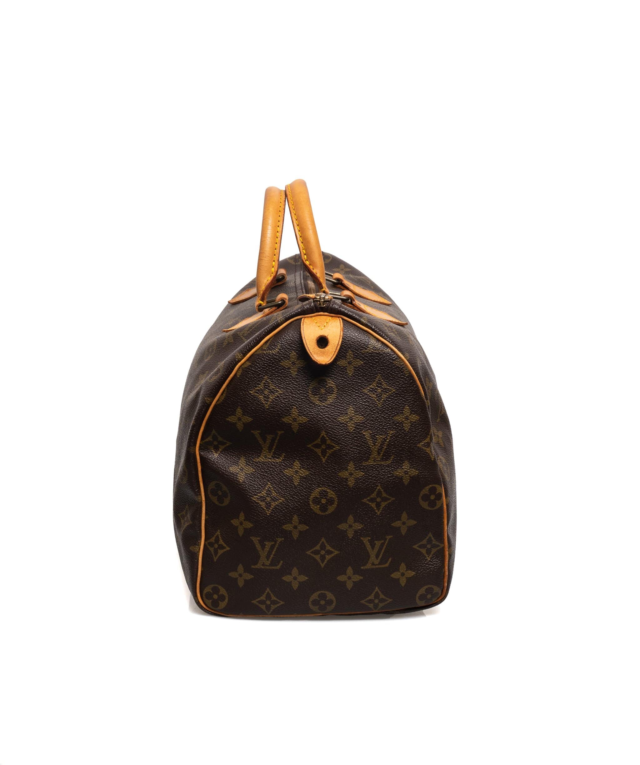 Louis Vuitton LOUIS VUITTON Monogram Speedy 35 Handbag  - AWL1581