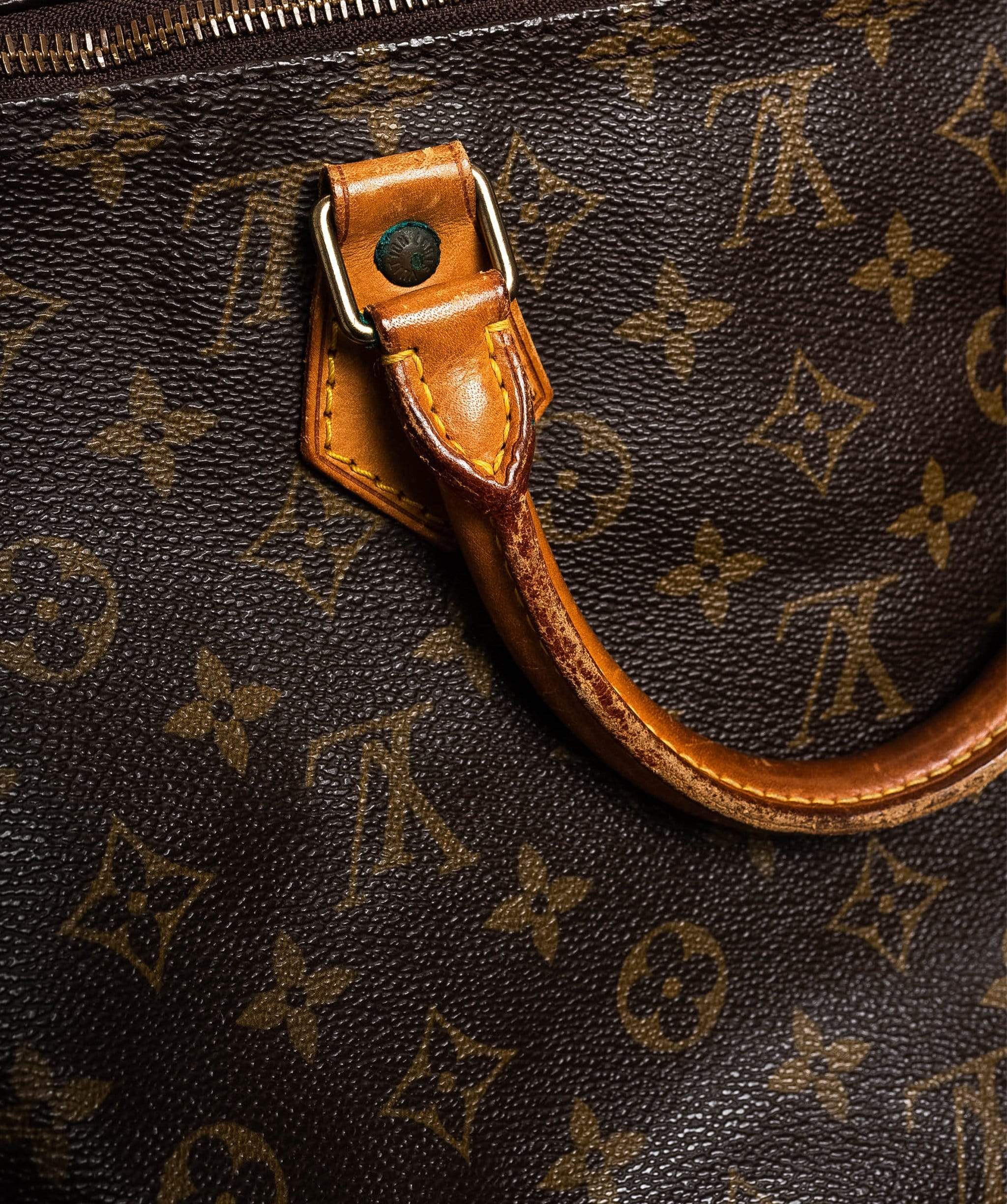 Louis Vuitton LOUIS VUITTON Monogram Speedy 40 Bag - AWL1906