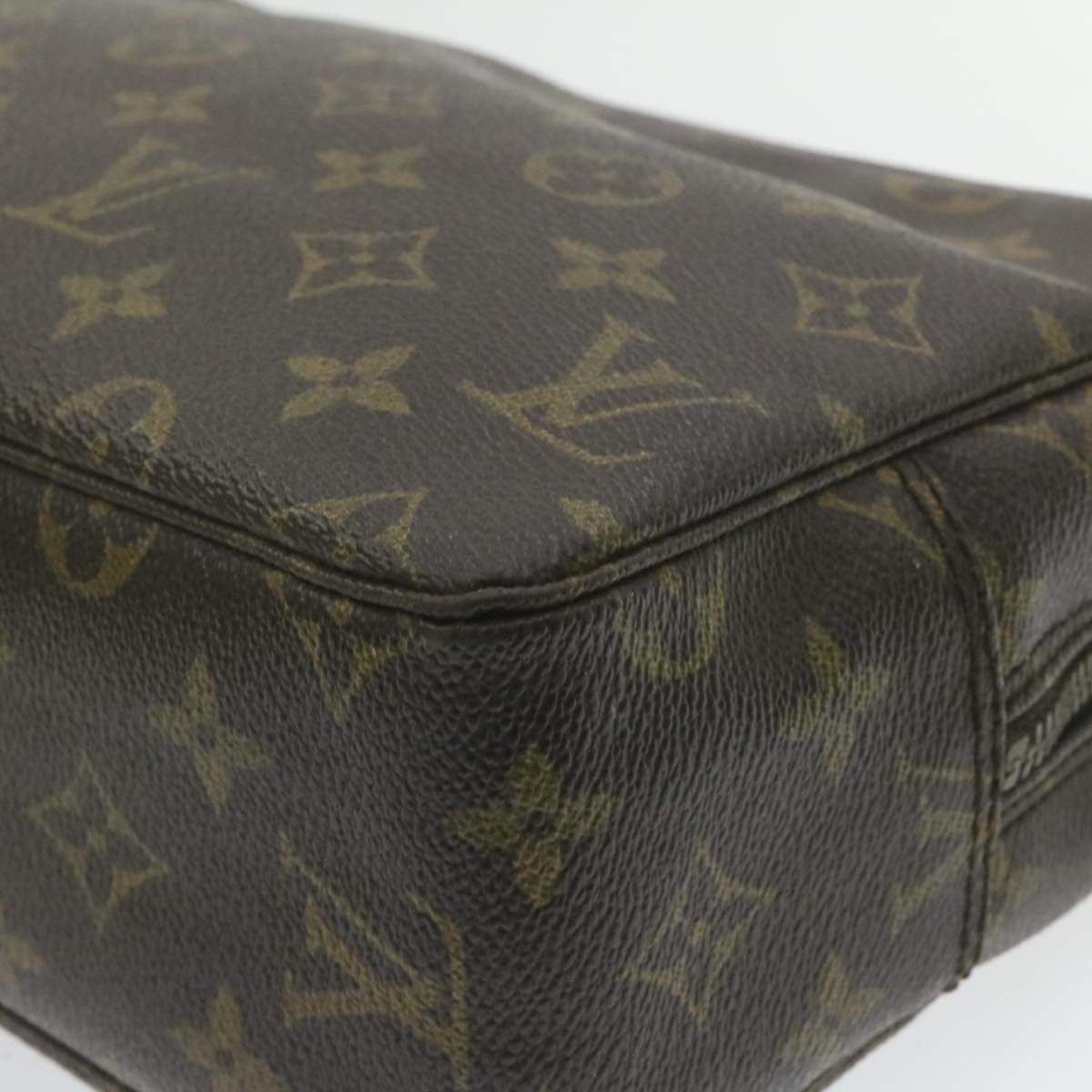 Louis Vuitton LOUIS VUITTON Monogram Trousse Toilette 28 Clutch Bag MW2192