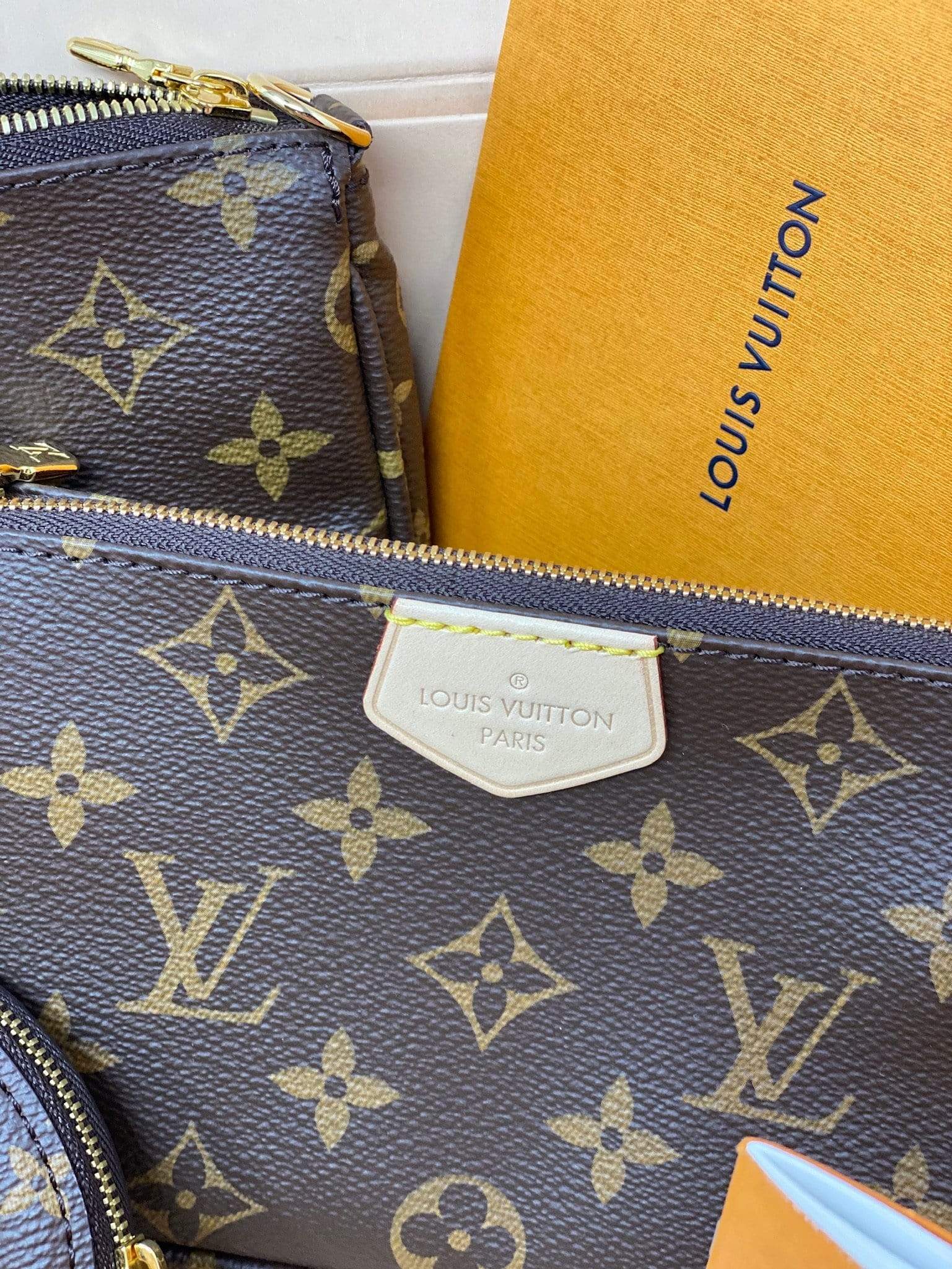 Louis Vuitton Louis Vuitton Multi Pochette Khaki