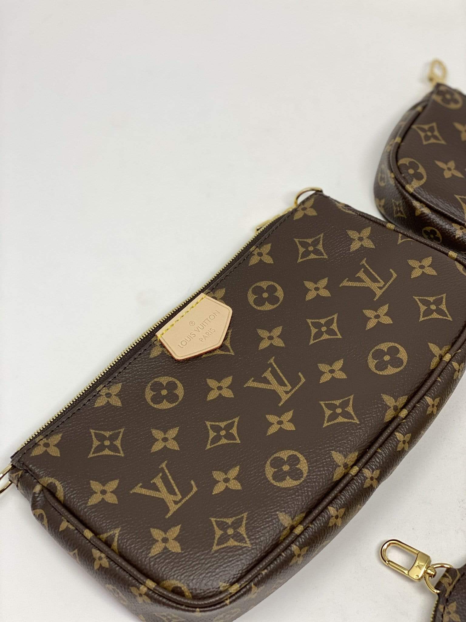 Louis Vuitton Louis Vuitton Multi Pochette Khaki