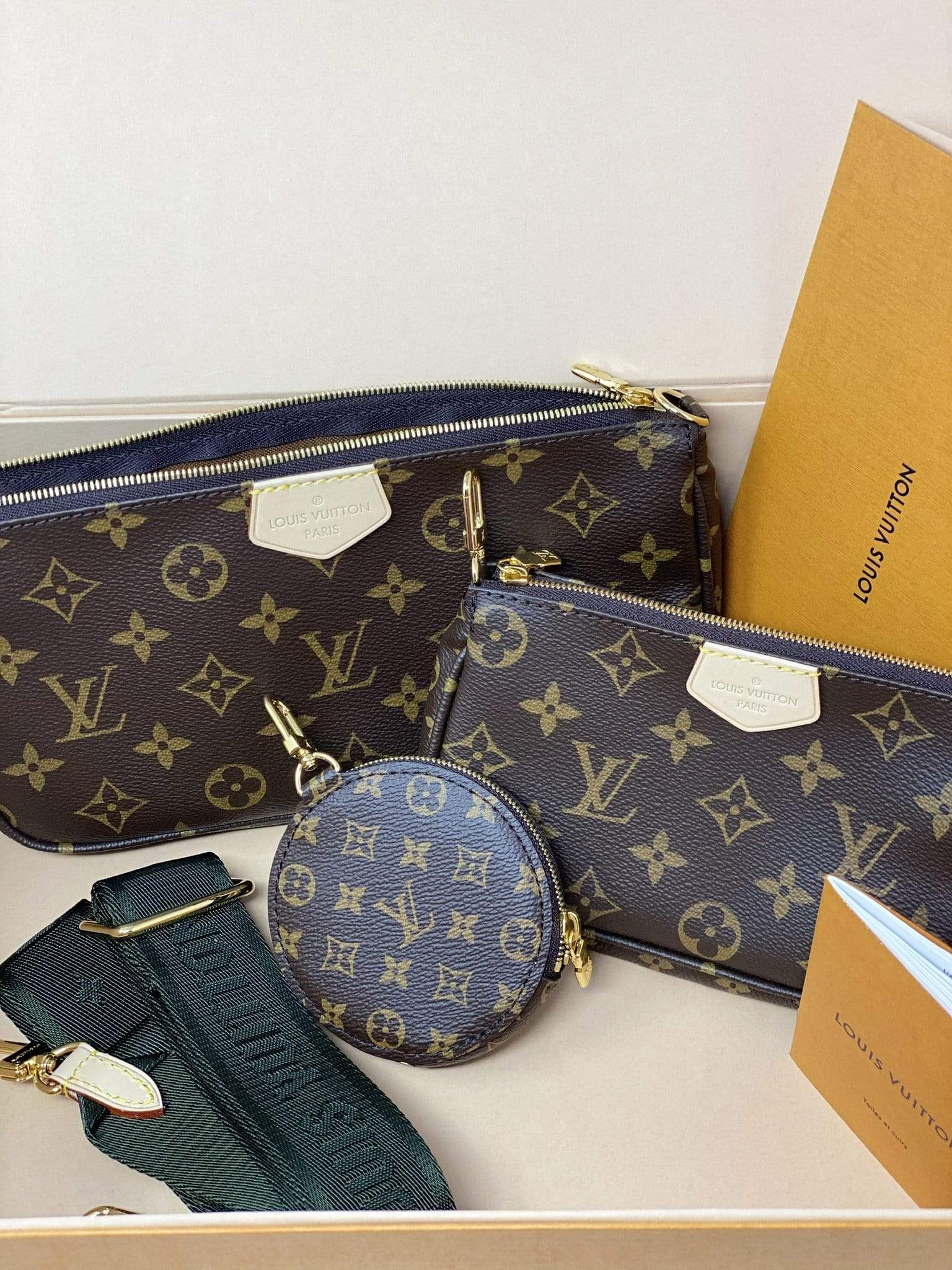 Louis Vuitton Louis Vuitton Multi Pochette Khaki