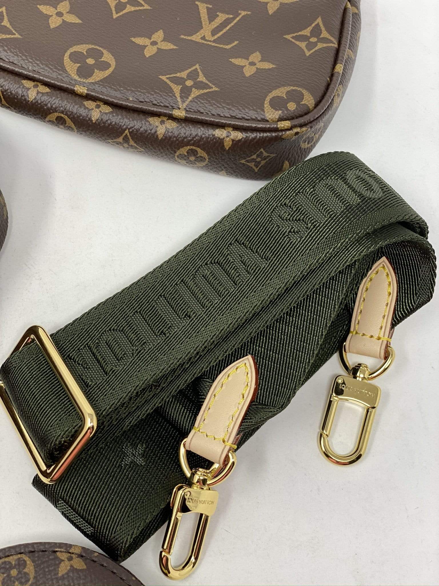 Louis Vuitton Louis Vuitton Multi Pochette Khaki